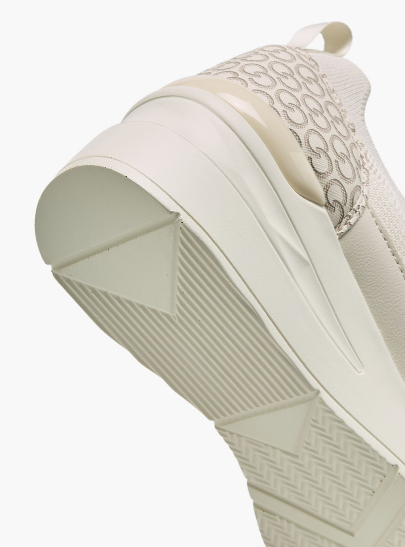 حذاء سنيكرز بطبعات للنساء من سيليست-women-shoes-sneakers-image-6