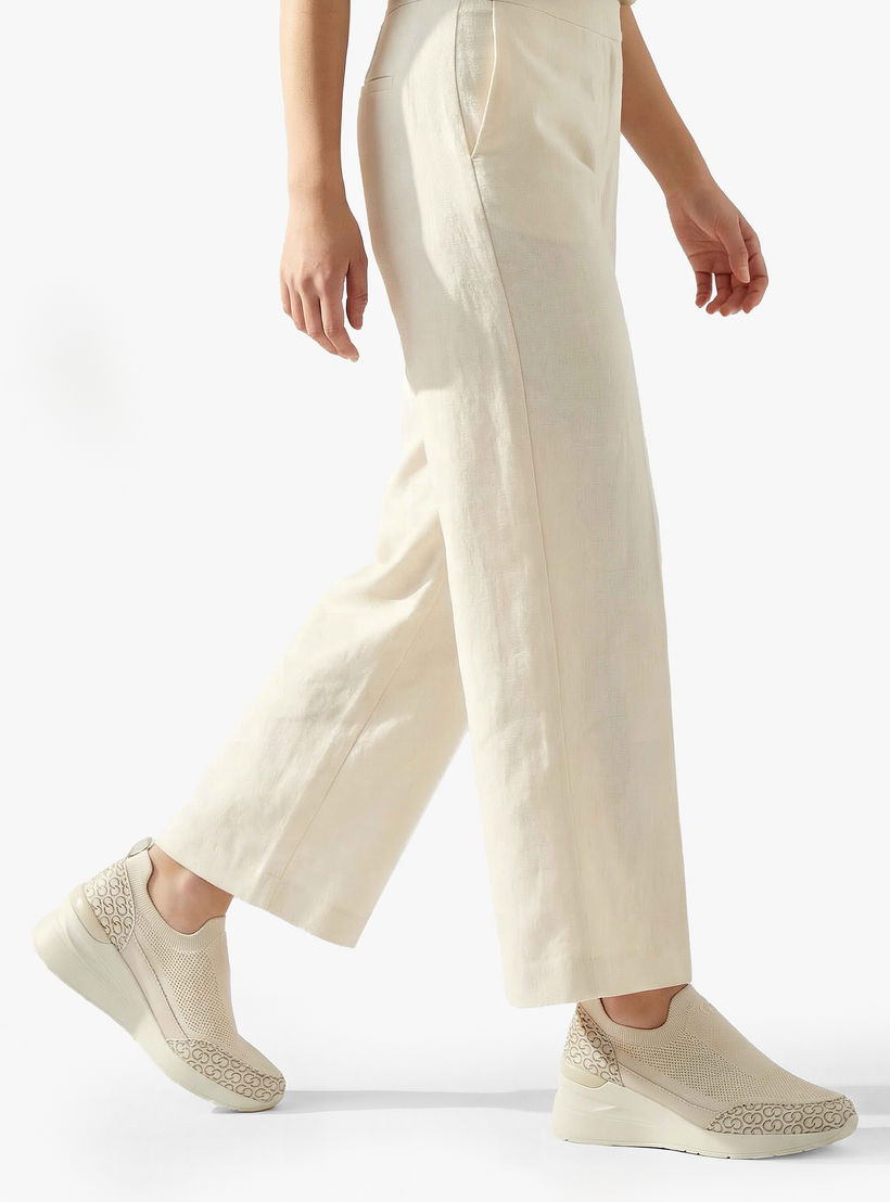 حذاء سنيكرز بطبعات للنساء من سيليست-women-shoes-sneakers-image-2