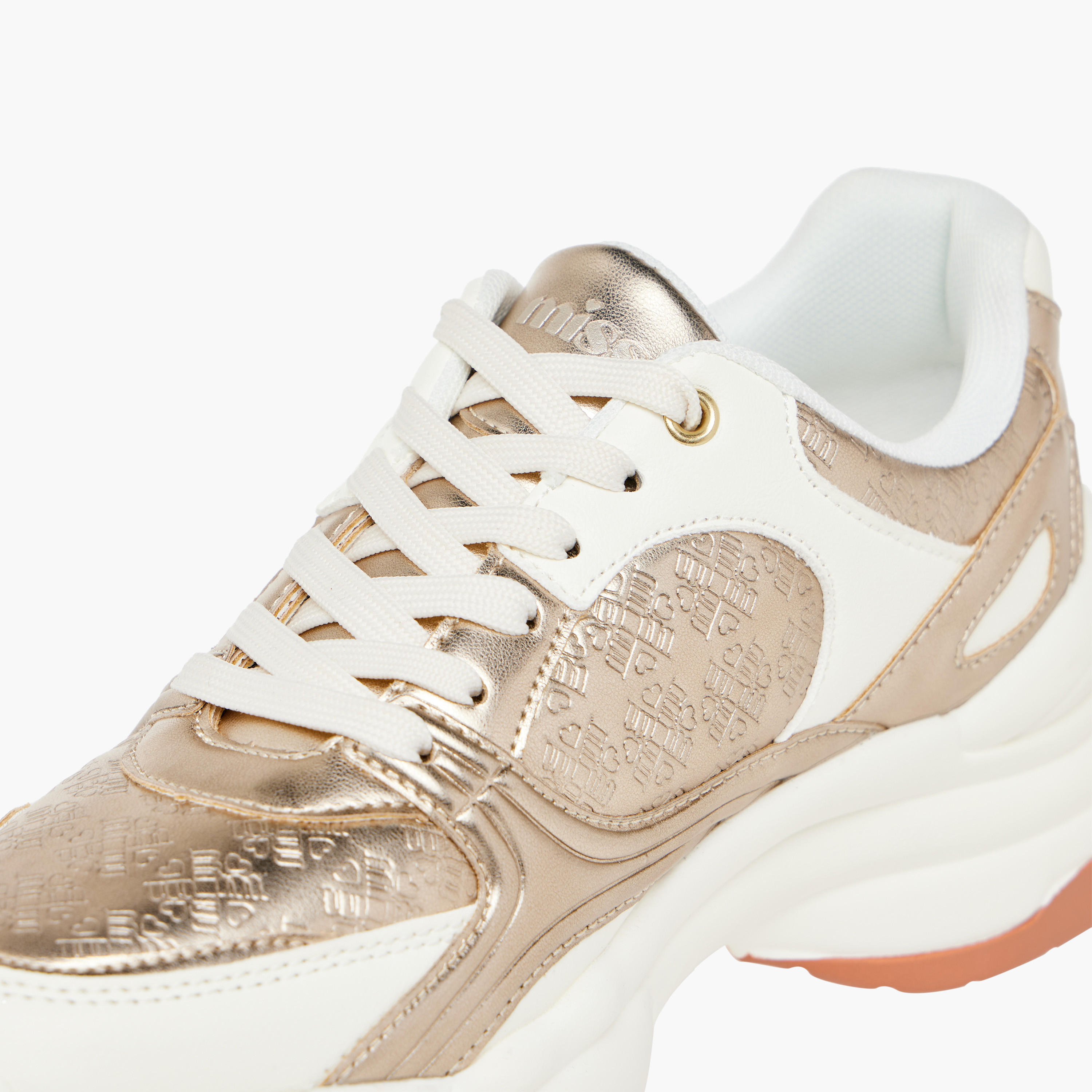 حذاء سنيكرز فويل بارز الملمس برباط إغلاق من ميسي-women-shoes-sneakers-image-4