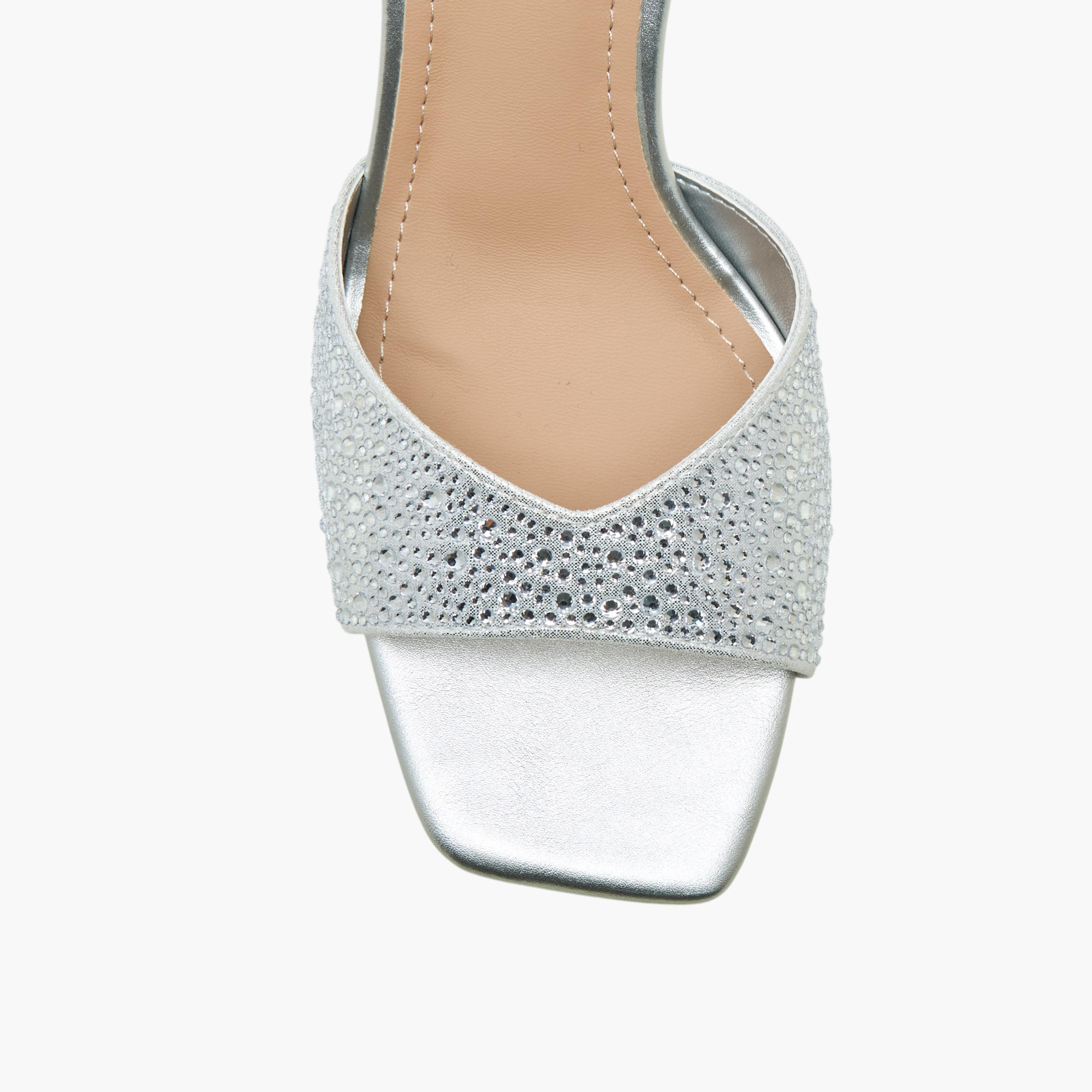 صندل مزين سهل الارتداء بكعب مدبب من فلورا بيلا-women-shoes-sandals-heeled-image-4