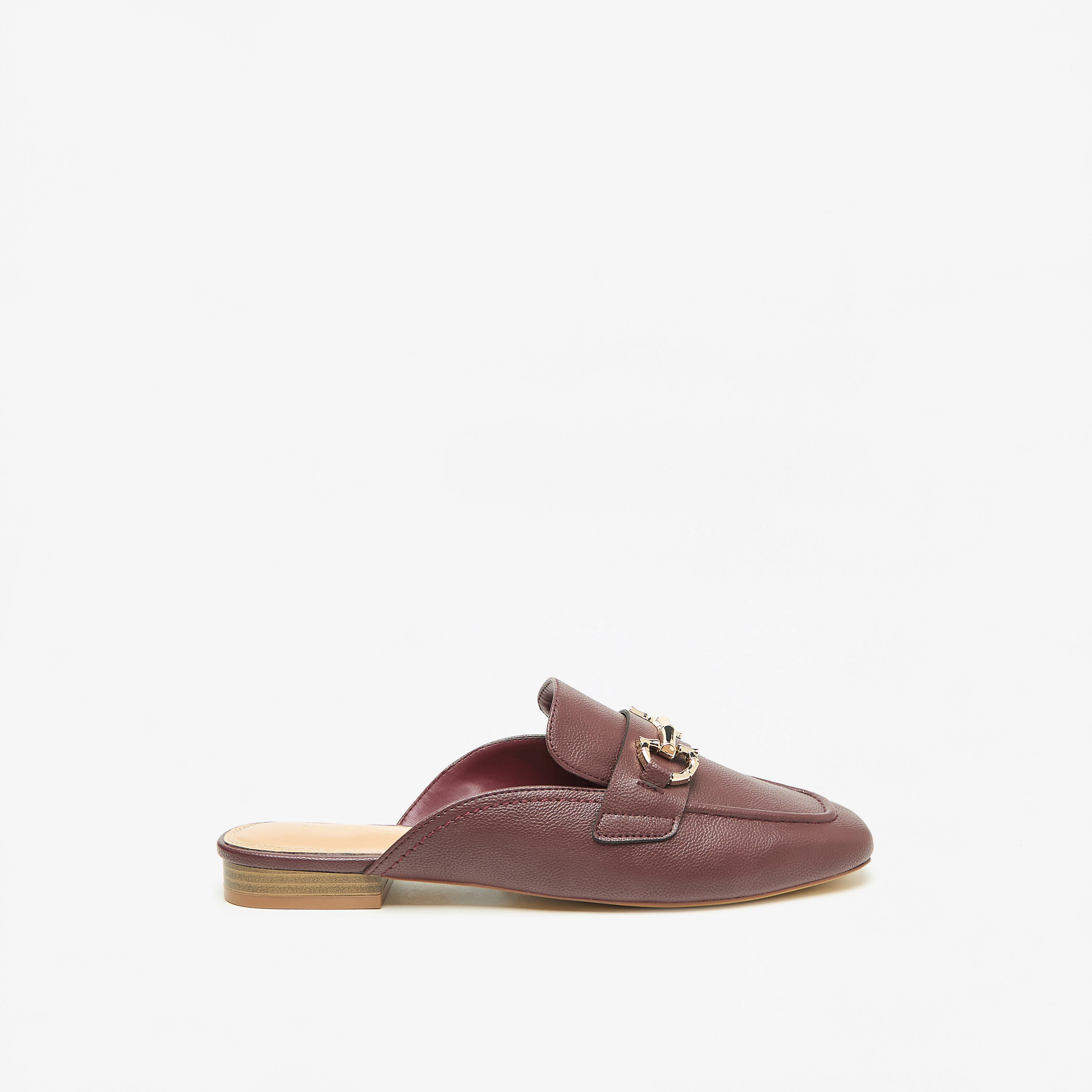 حذاء ميول سادة سهل الارتداء بزينة ميتاليك للنساء من سيليست-women-shoes-flats-mules-image-8