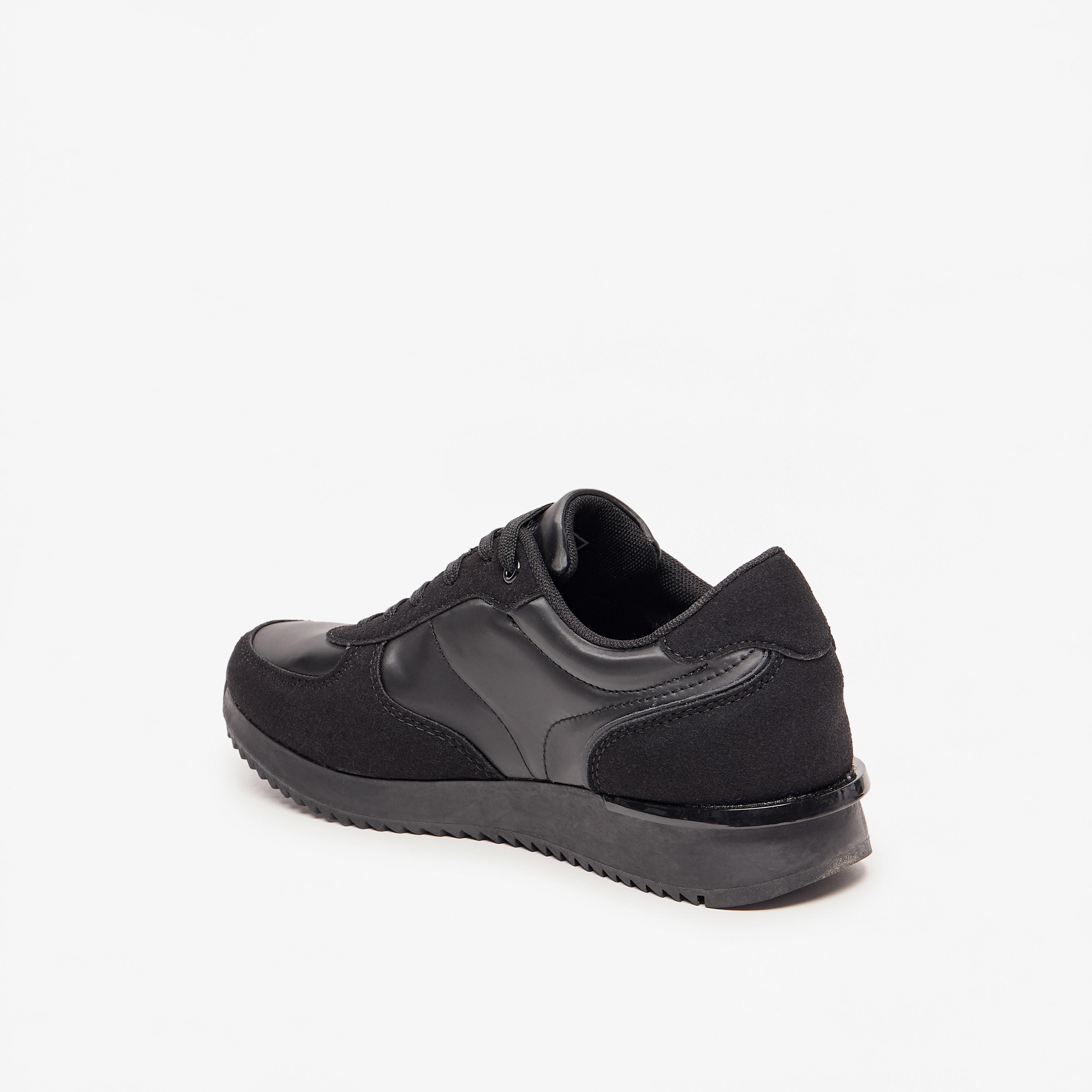 حذاء سنيكرز برباط إغلاق وألواح للنساء من لي كوبر-women-shoes-sneakers-image-2
