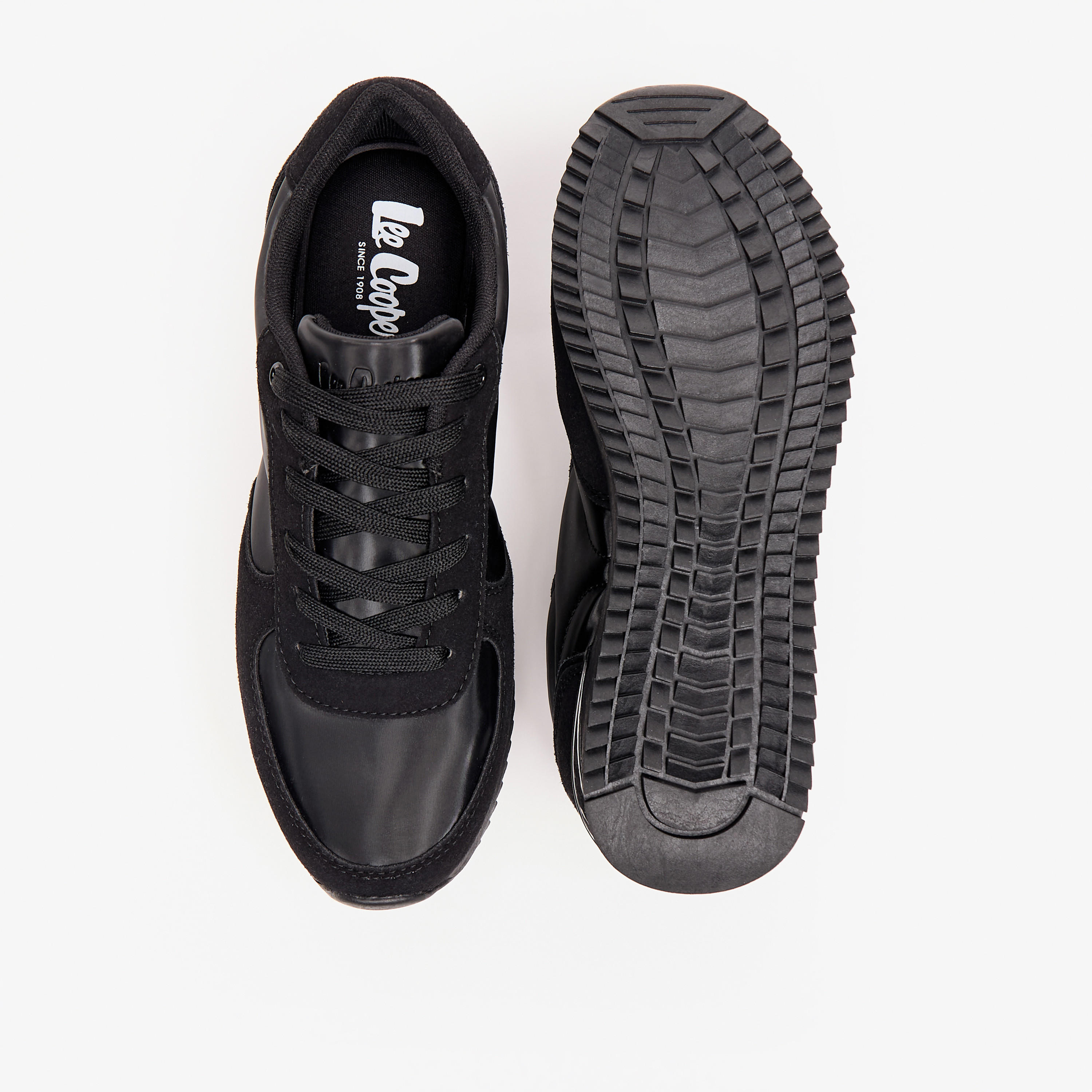 حذاء سنيكرز برباط إغلاق وألواح للنساء من لي كوبر-women-shoes-sneakers-image-4