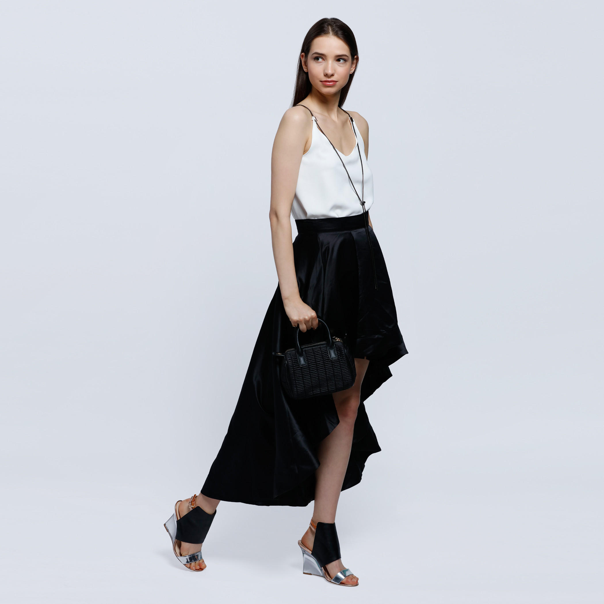 Chain Detail Sleeveless V-Neck Top-women-clothing-shirtsandblouses-blouses-image-5