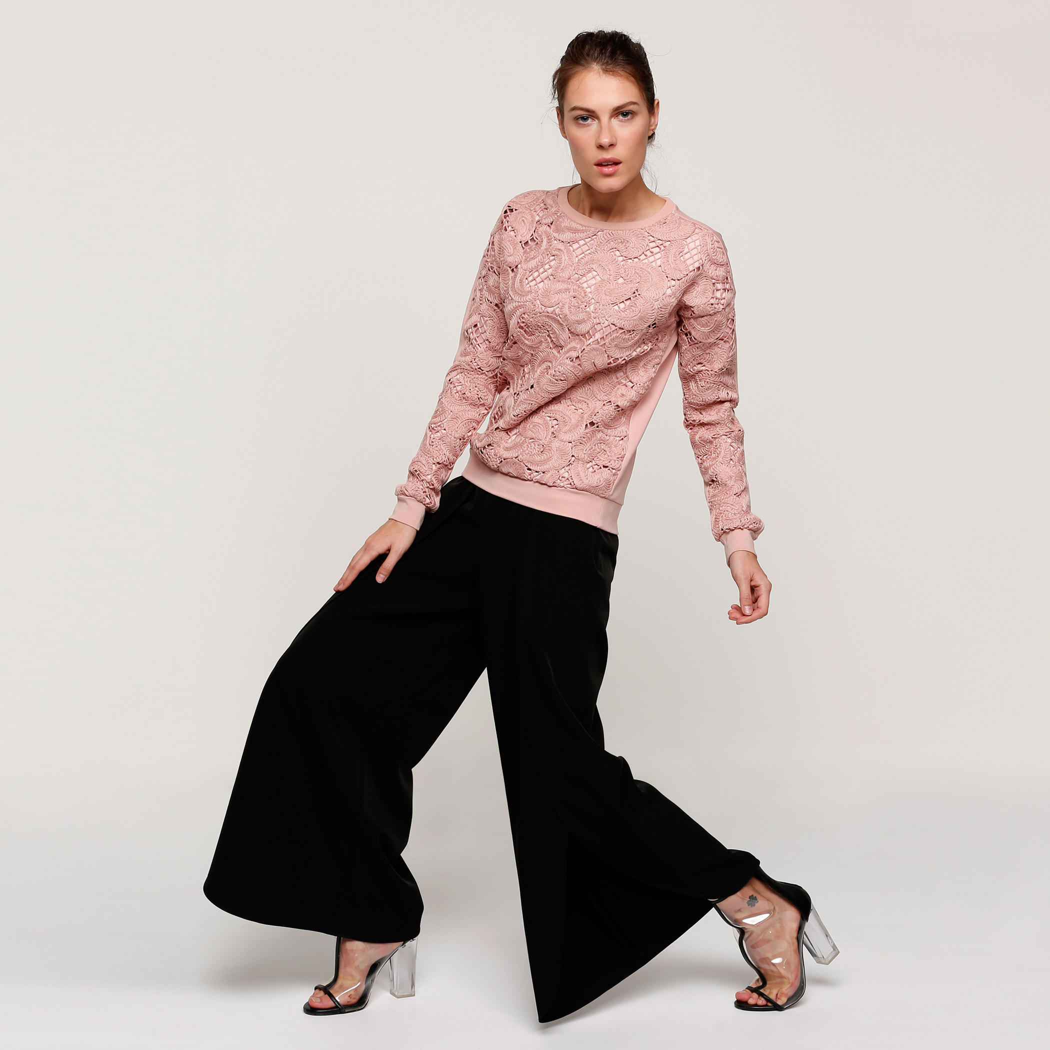 كنزة مطرزة بياقة مستديرة وأكمام طويلة من إيل-women-clothing-cardigansandjumpers-jumpers-image-5