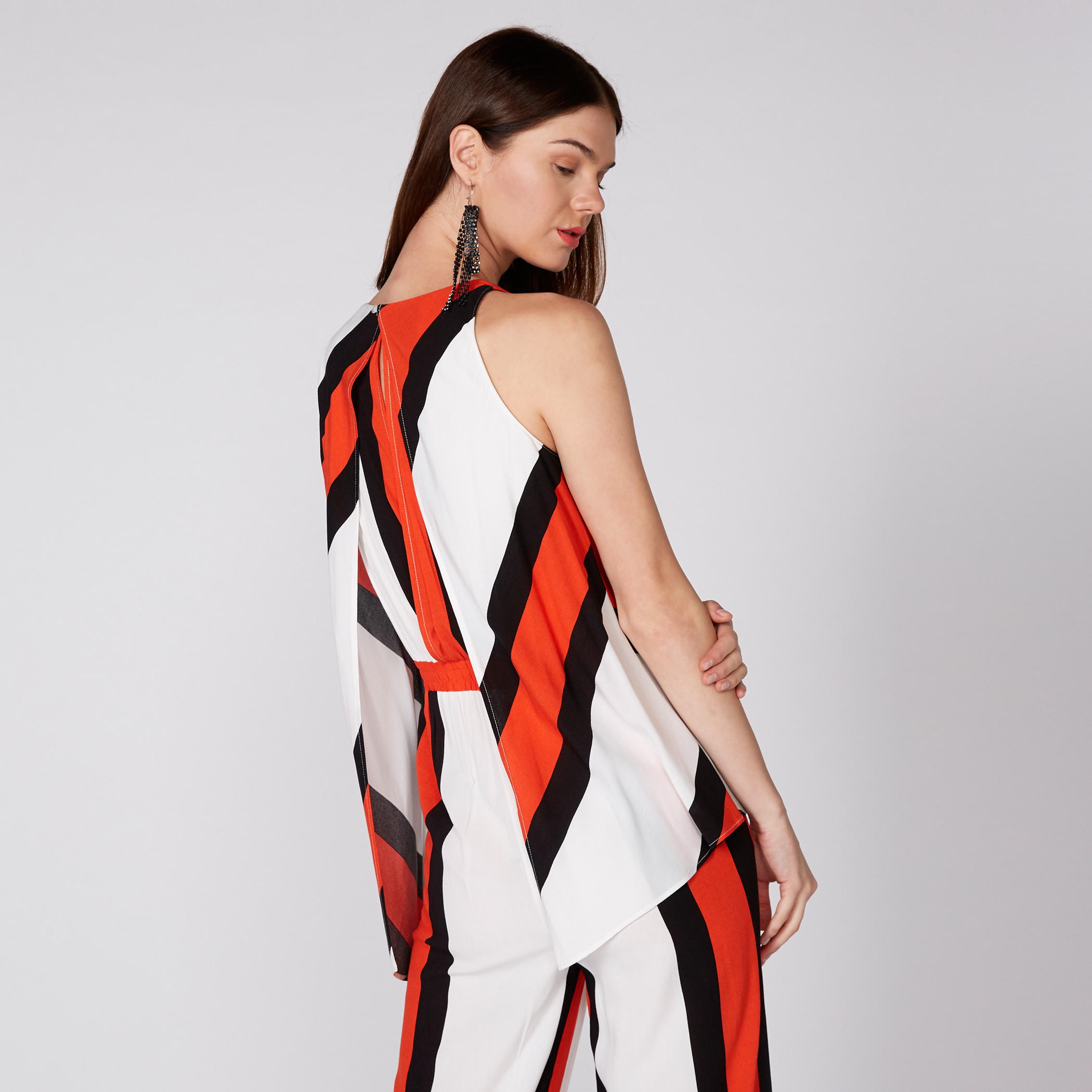 أفرول دون أكمام بطبعات ومشبك إغلاق من إيل-women-clothing-jumpsuits-image-2