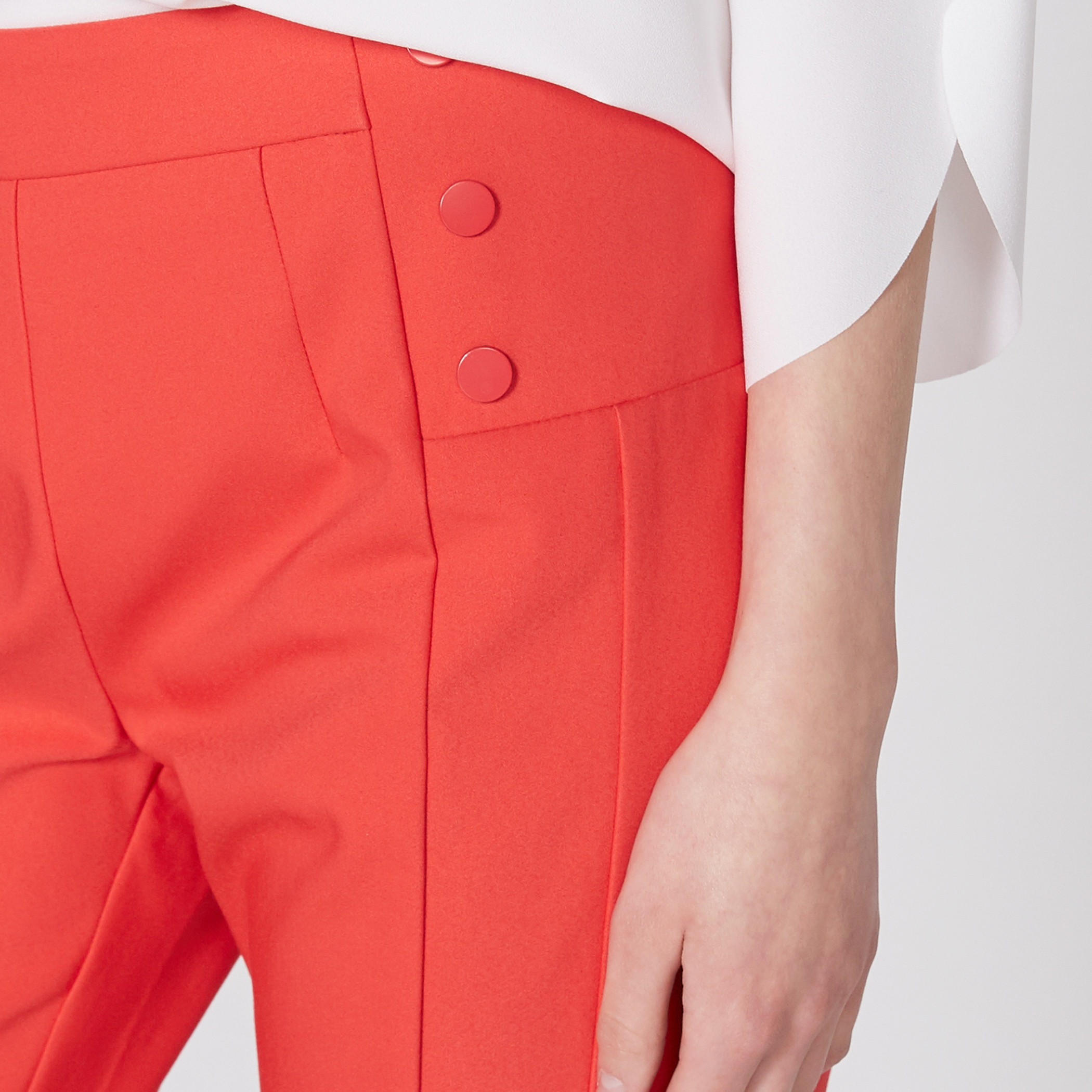 بنطال طويل بخصر مطّاطي وزر من إيل-women-clothing-bottoms-trousers-image-2