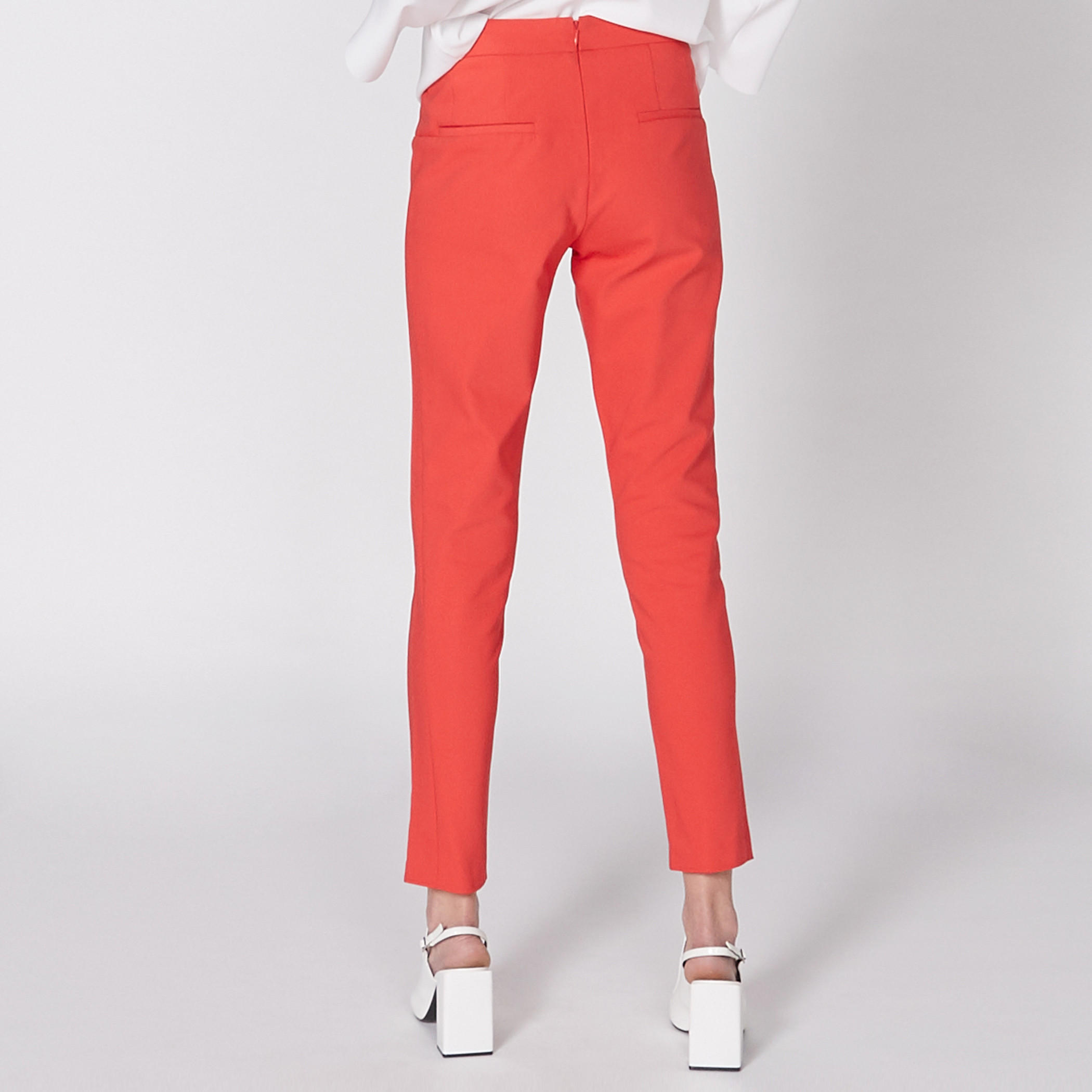 بنطال طويل بخصر مطّاطي وزر من إيل-women-clothing-bottoms-trousers-image-4