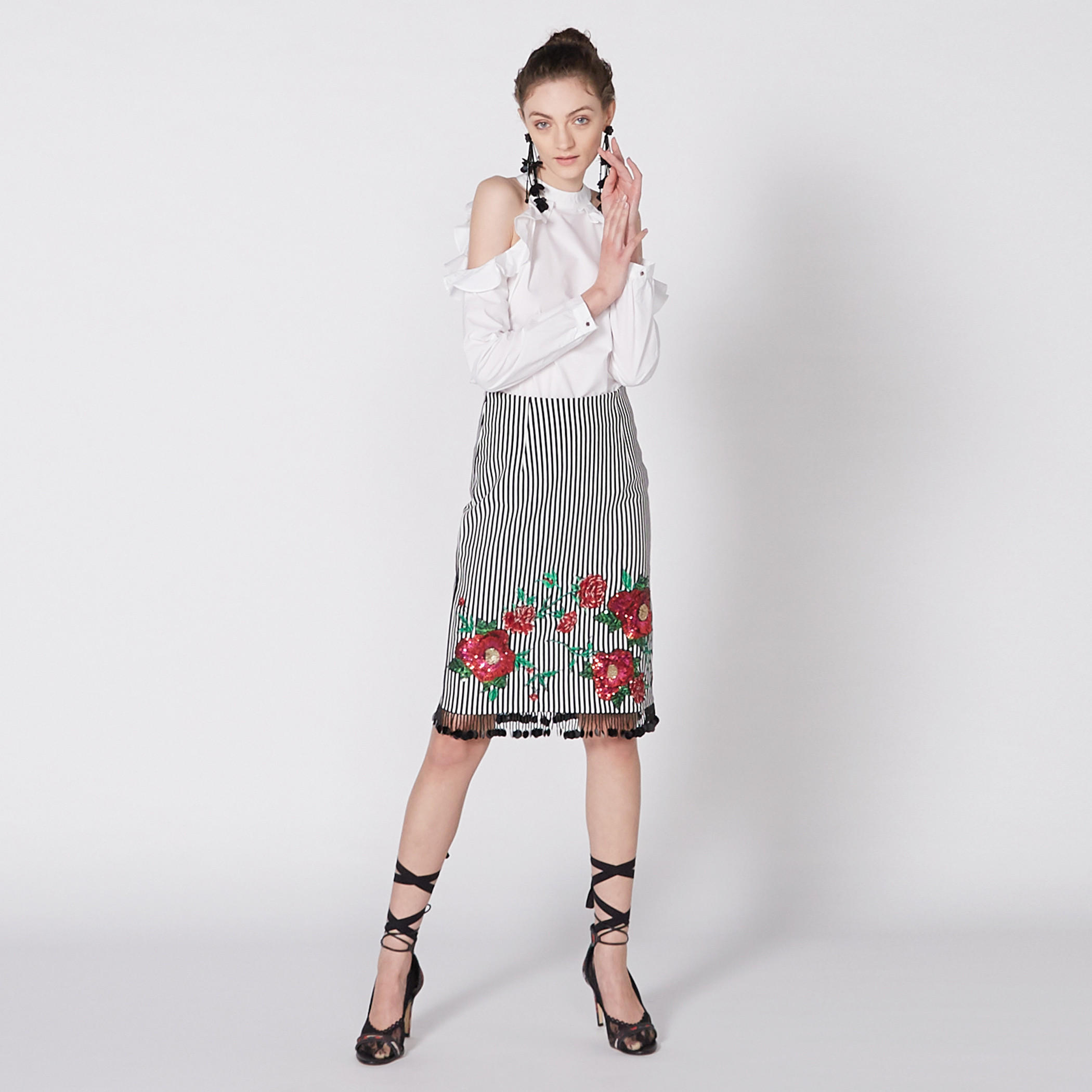 بلوزة بياقة مستديرة وأكمام طويلة مكشوفة الأكتاف من إيل-women-clothing-shirtsandblouses-blouses-image-1