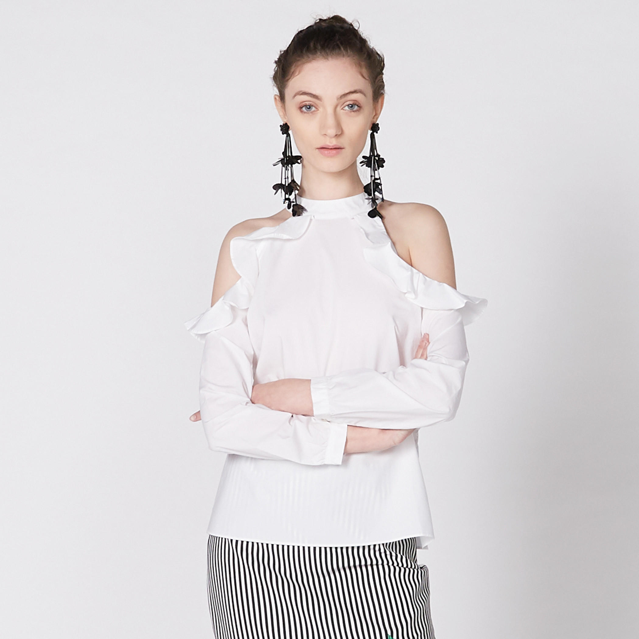 بلوزة بياقة مستديرة وأكمام طويلة مكشوفة الأكتاف من إيل-women-clothing-shirtsandblouses-blouses-image-2