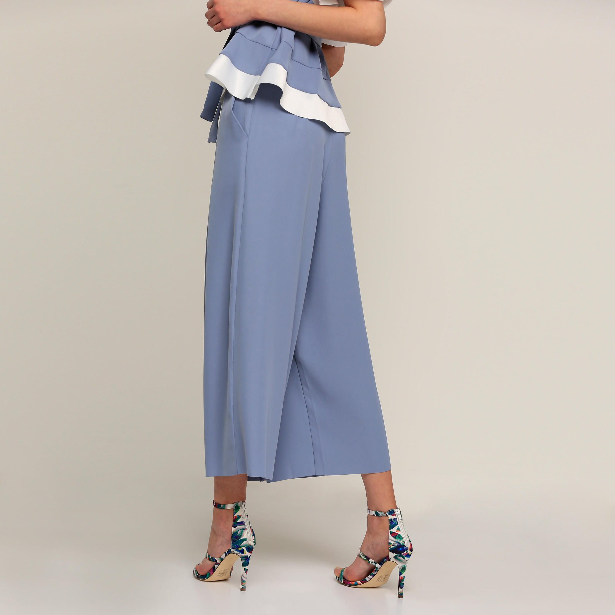بنطال قصير بخصر مطّاطي وجيوب من إيل-women-clothing-bottoms-trousers-image-2