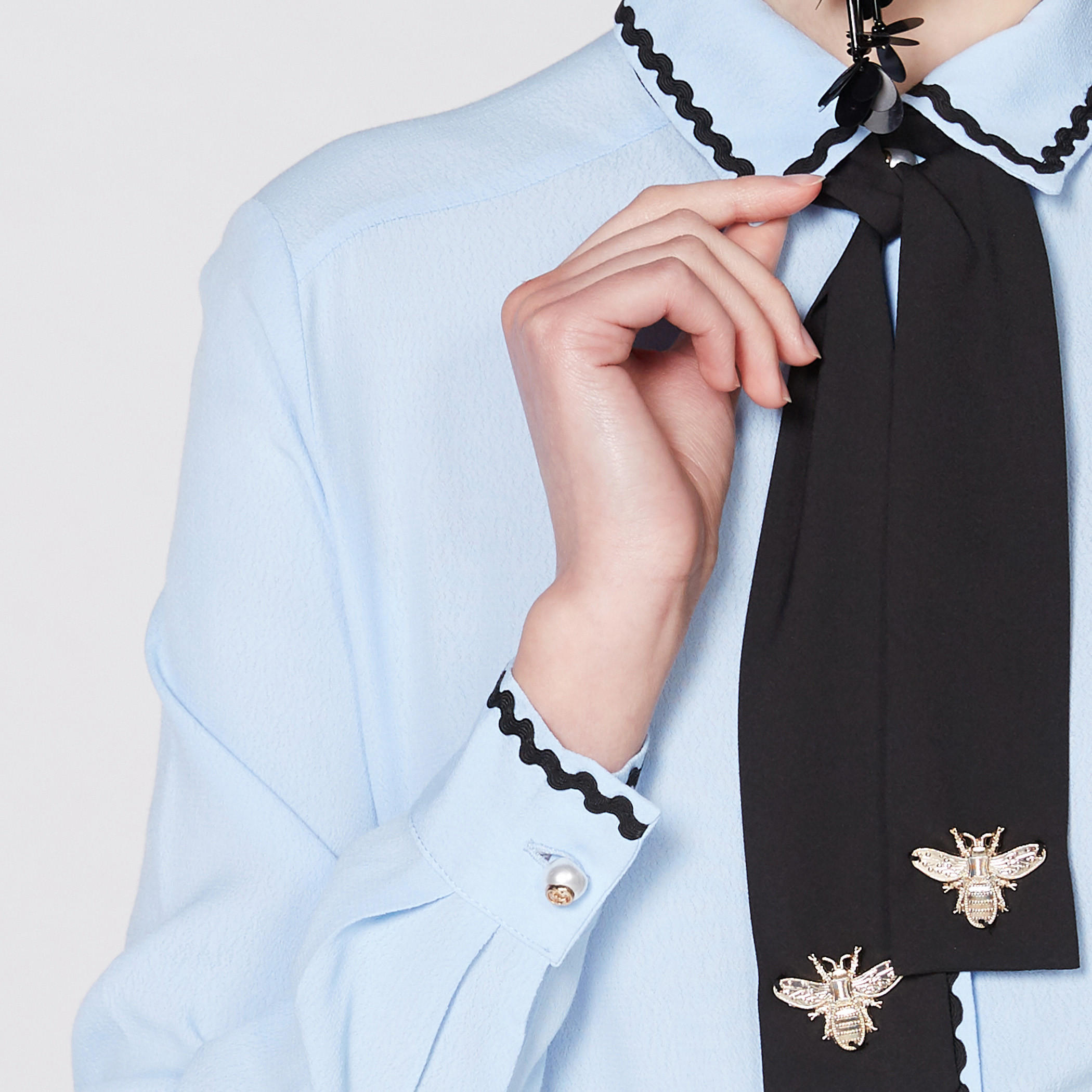 بلوزة مزيّنة بفيونكة مع أكمام طويلة من إيل-women-clothing-shirtsandblouses-blouses-image-3