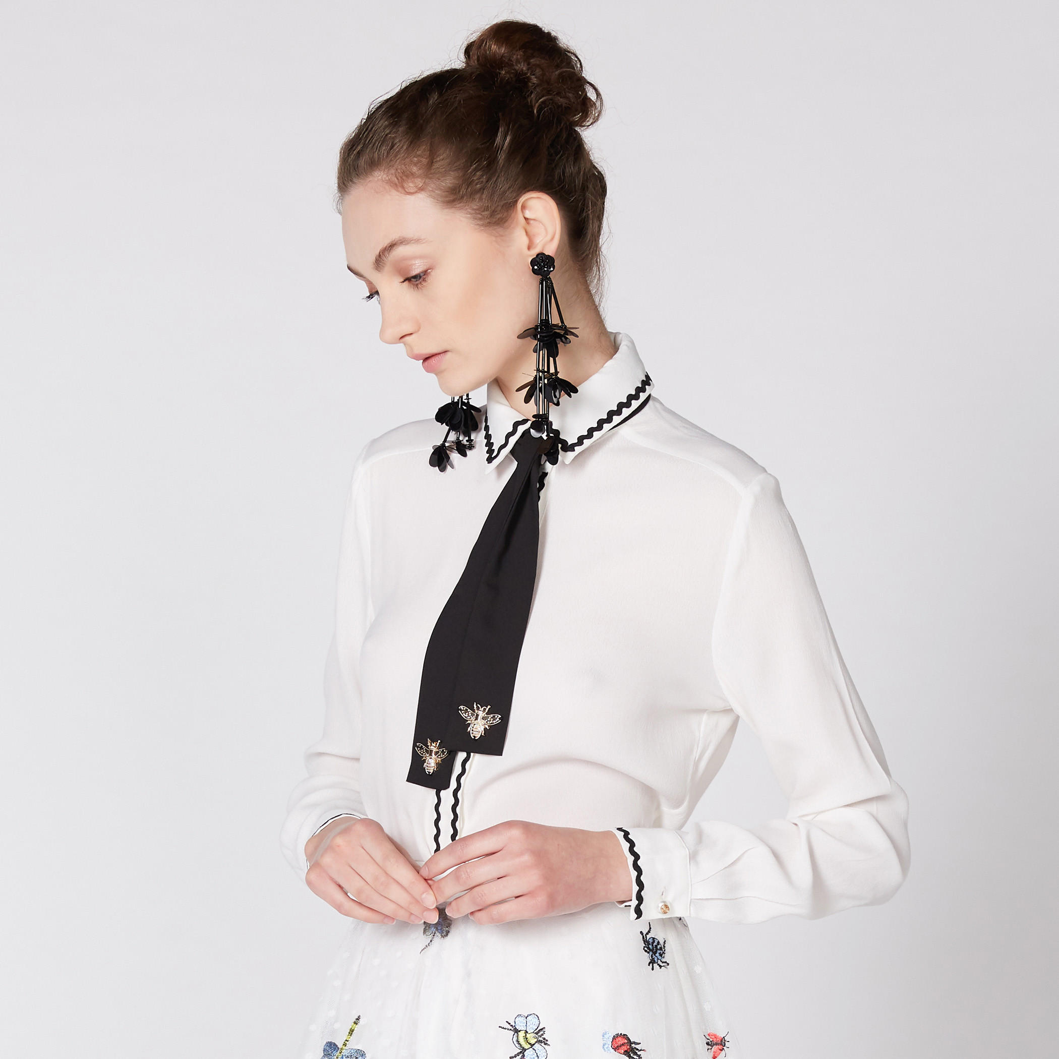بلوزة مزيّنة بفيونكة مع أكمام طويلة من إيل-women-clothing-shirtsandblouses-blouses-image-3