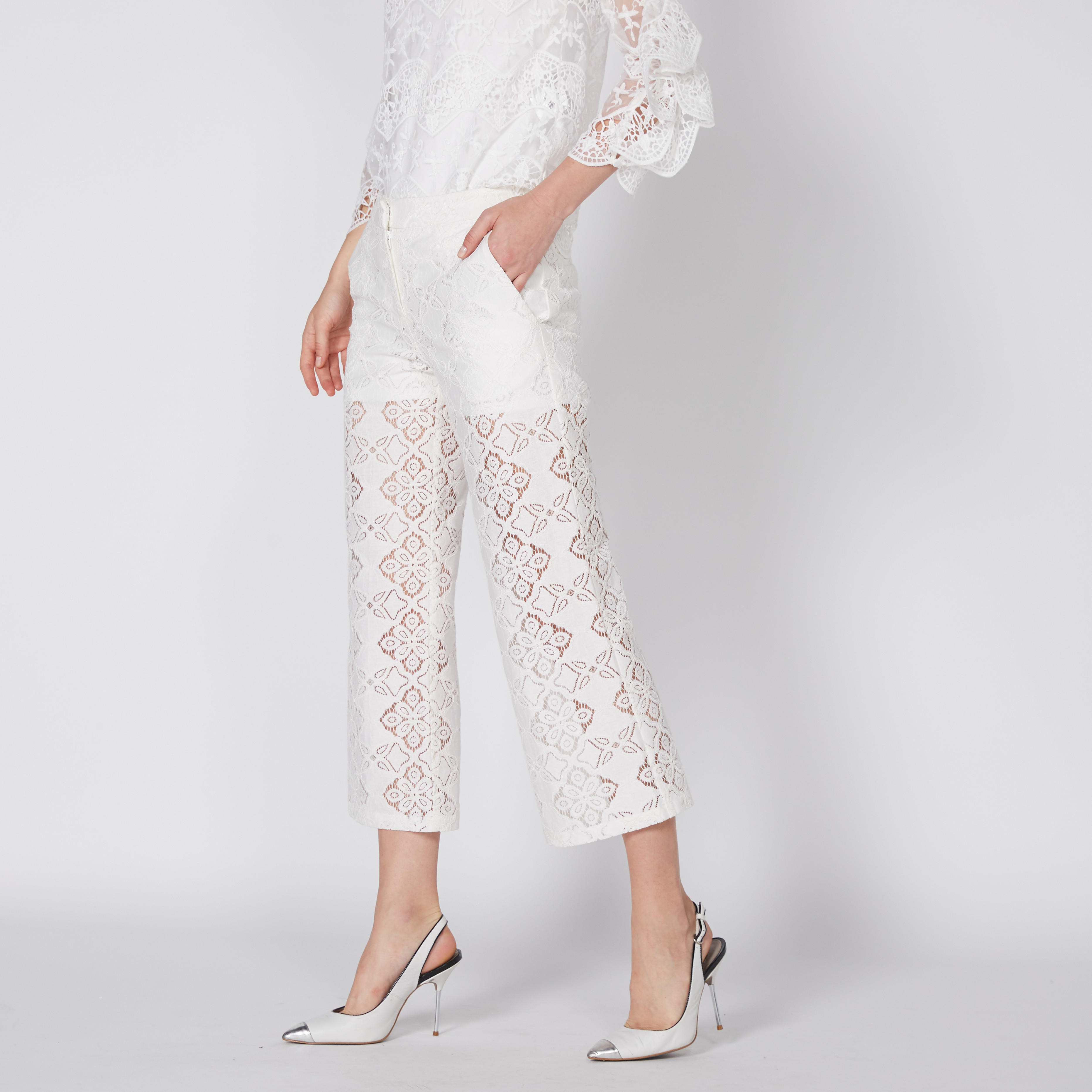 بنطال واسع الساقين من الدانتيل بسحّاب إغلاق وجيوب من إيل-women-clothing-bottoms-trousers-image-4