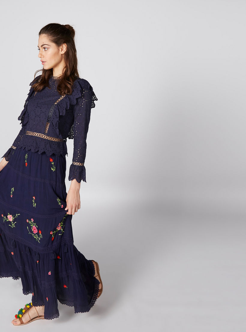 بلوزة بياقة مستديرة وأكمام طويلة وتفاصيل شيفلي من إيل-women-clothing-shirtsandblouses-blouses-image-2