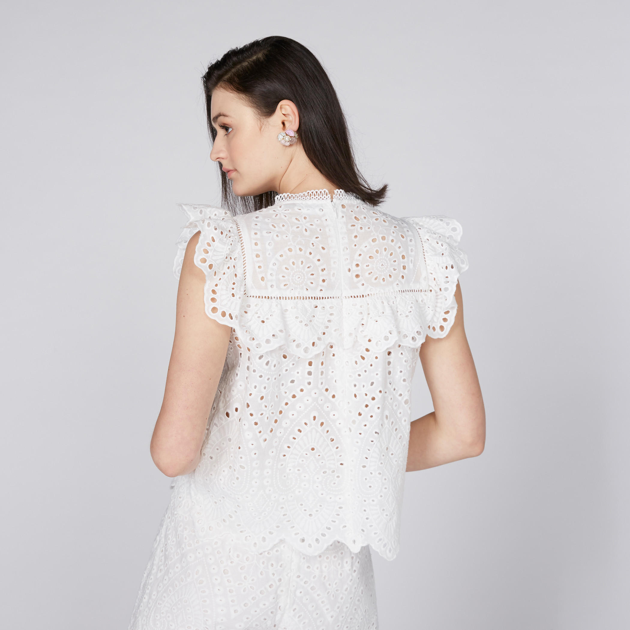بلوزة بتفاصيل شيفلي وأكمام كاب-women-clothing-shirtsandblouses-blouses-image-5