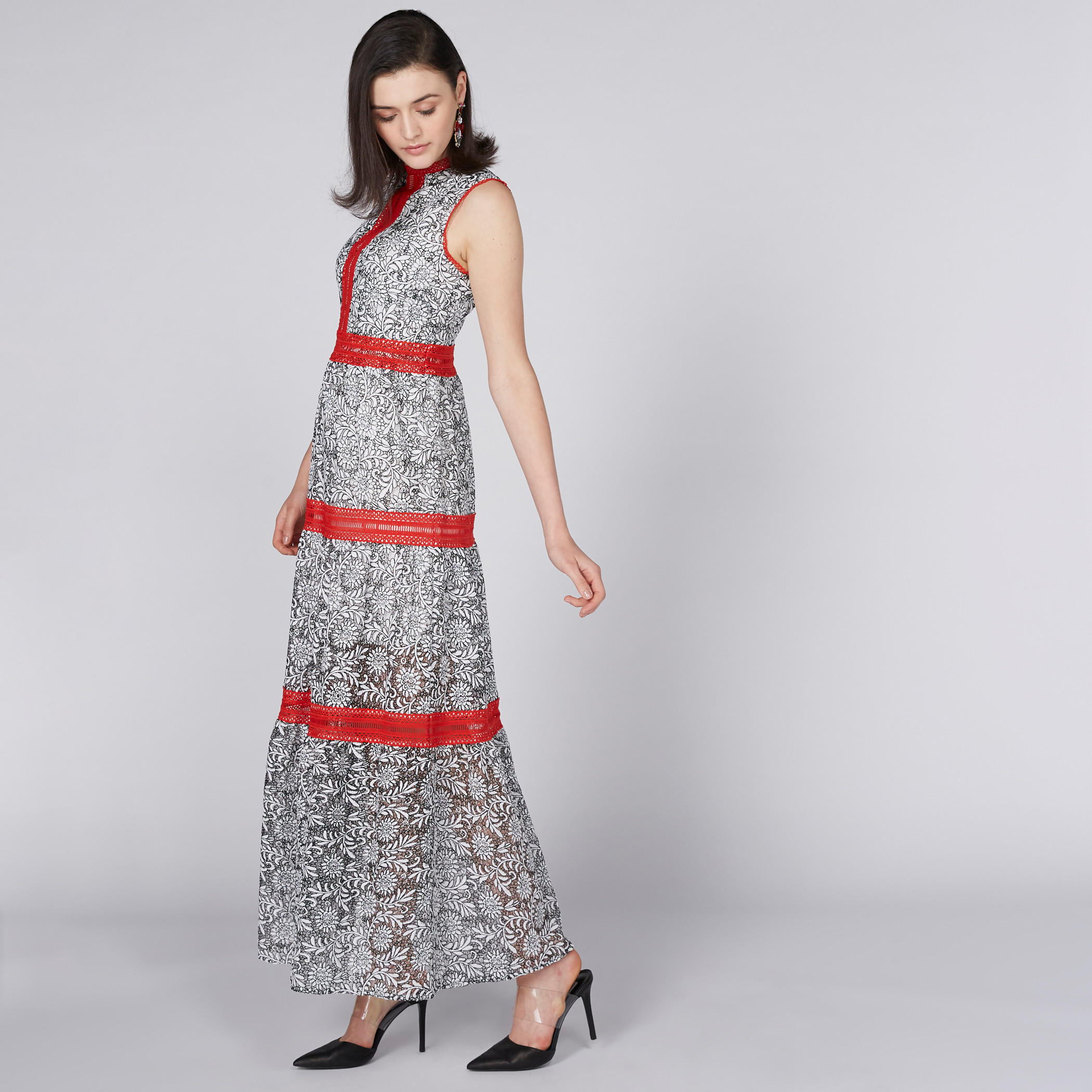 فستان طويل بياقة عالية وتفاصيل دانتيل وطبعات من إيل-women-clothing-dresses-image-3