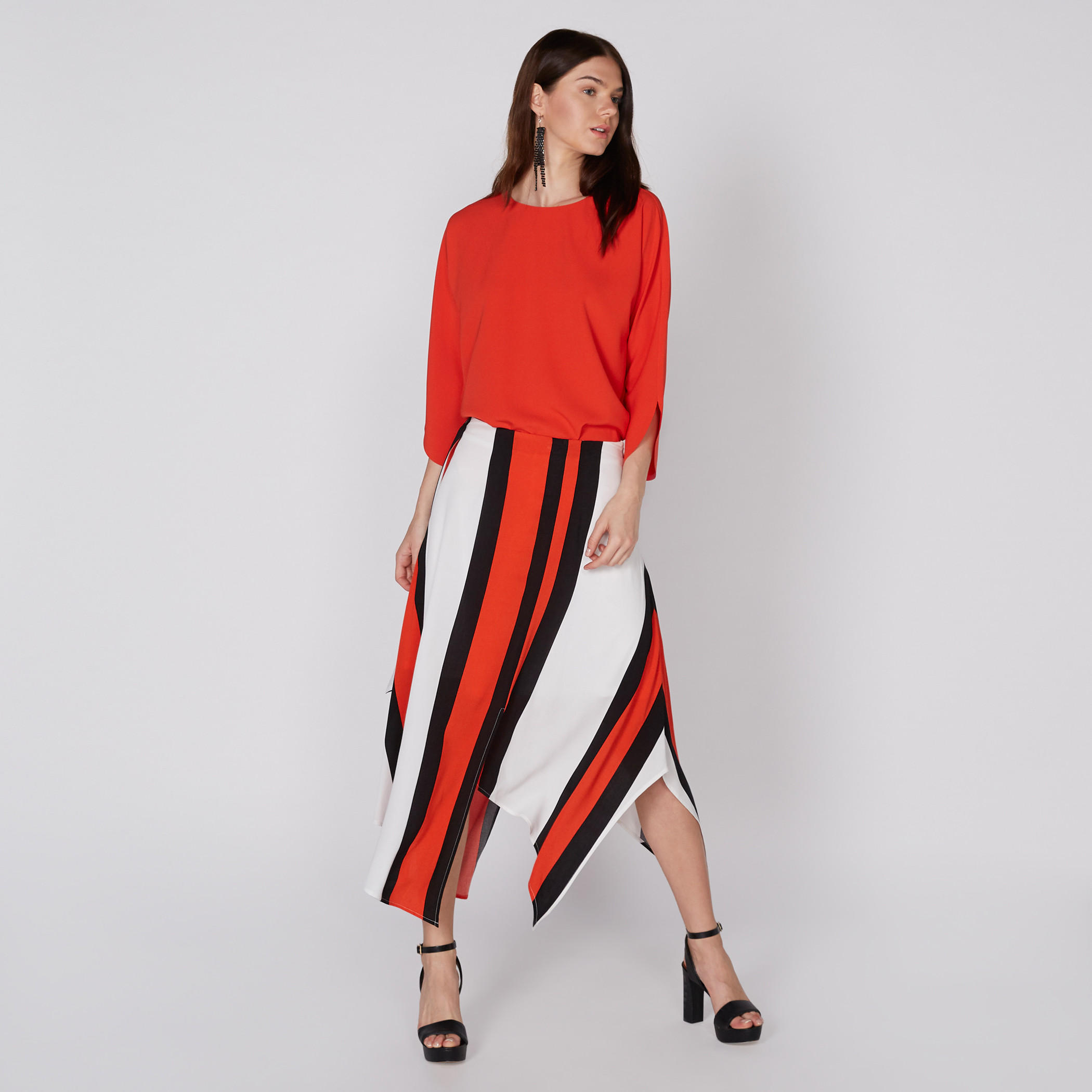 بلوزة بياقة مستديرة وأكمام 3/4 من إيل-women-clothing-shirtsandblouses-blouses-image-5