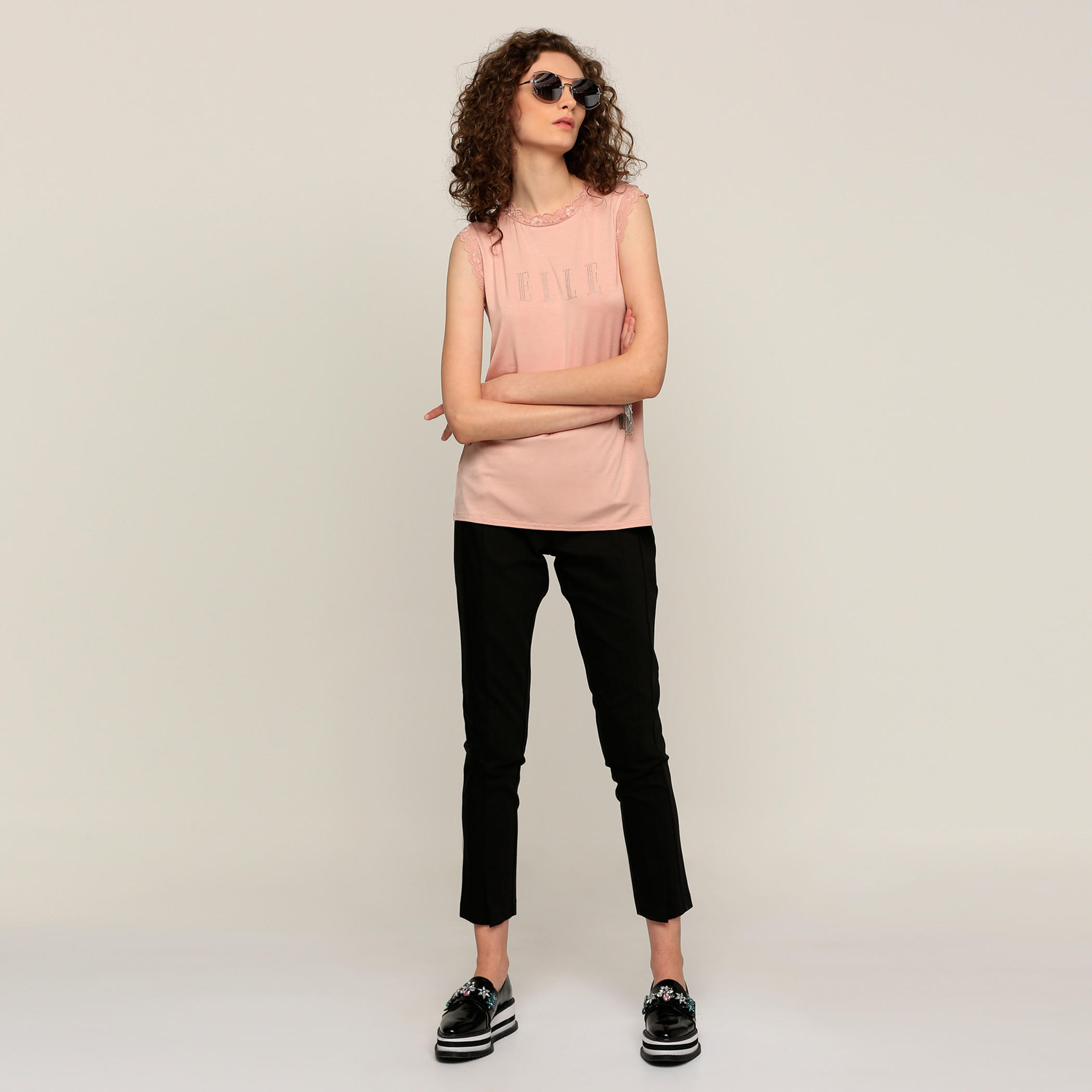 تيشيرت دون أكمام مزيّن بتفاصيل دانتيل من إيل-women-clothing-shirtsandblouses-blouses-image-15