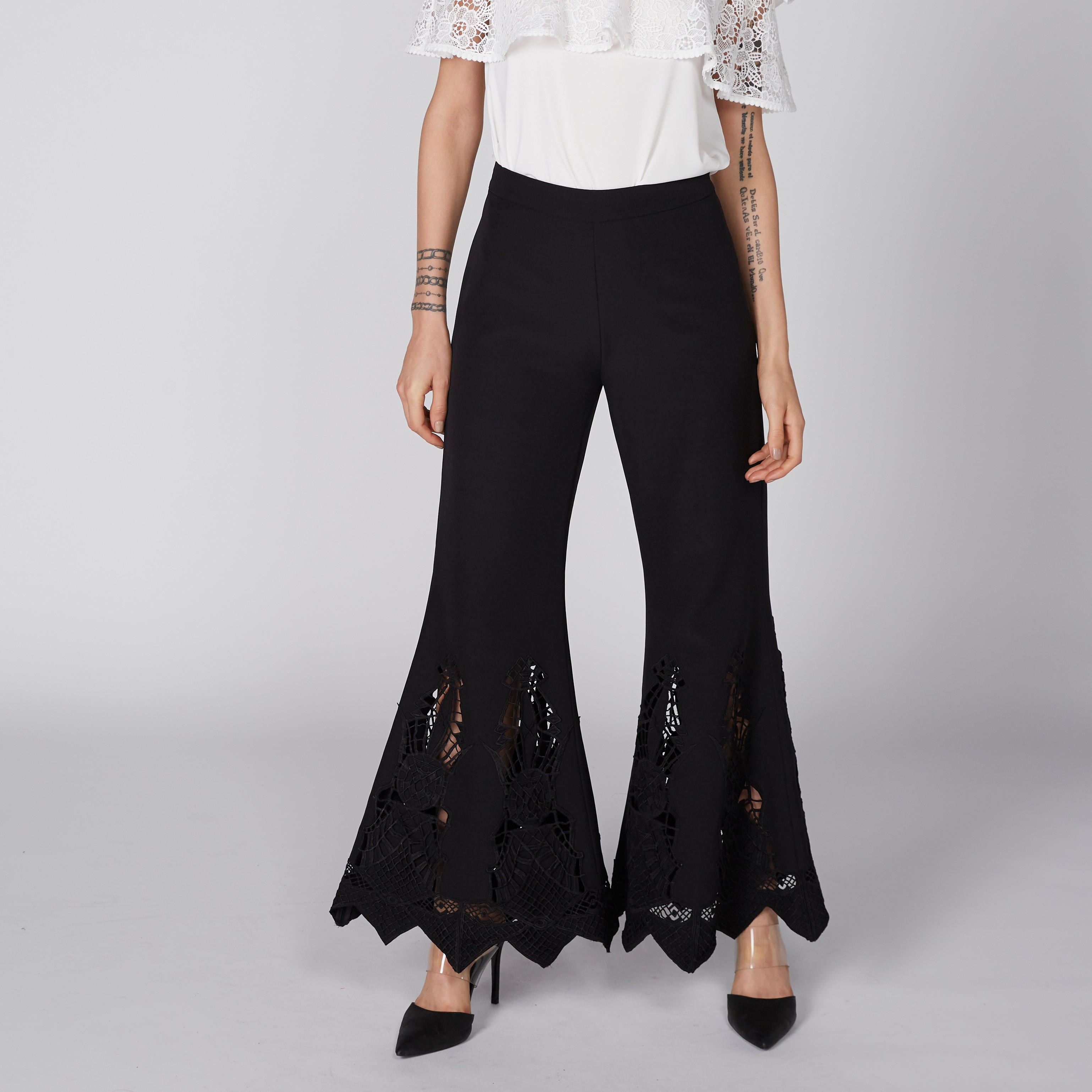 بنطال بالازو طويل بتفاصيل دانتيل-women-clothing-bottoms-trousers-image-1