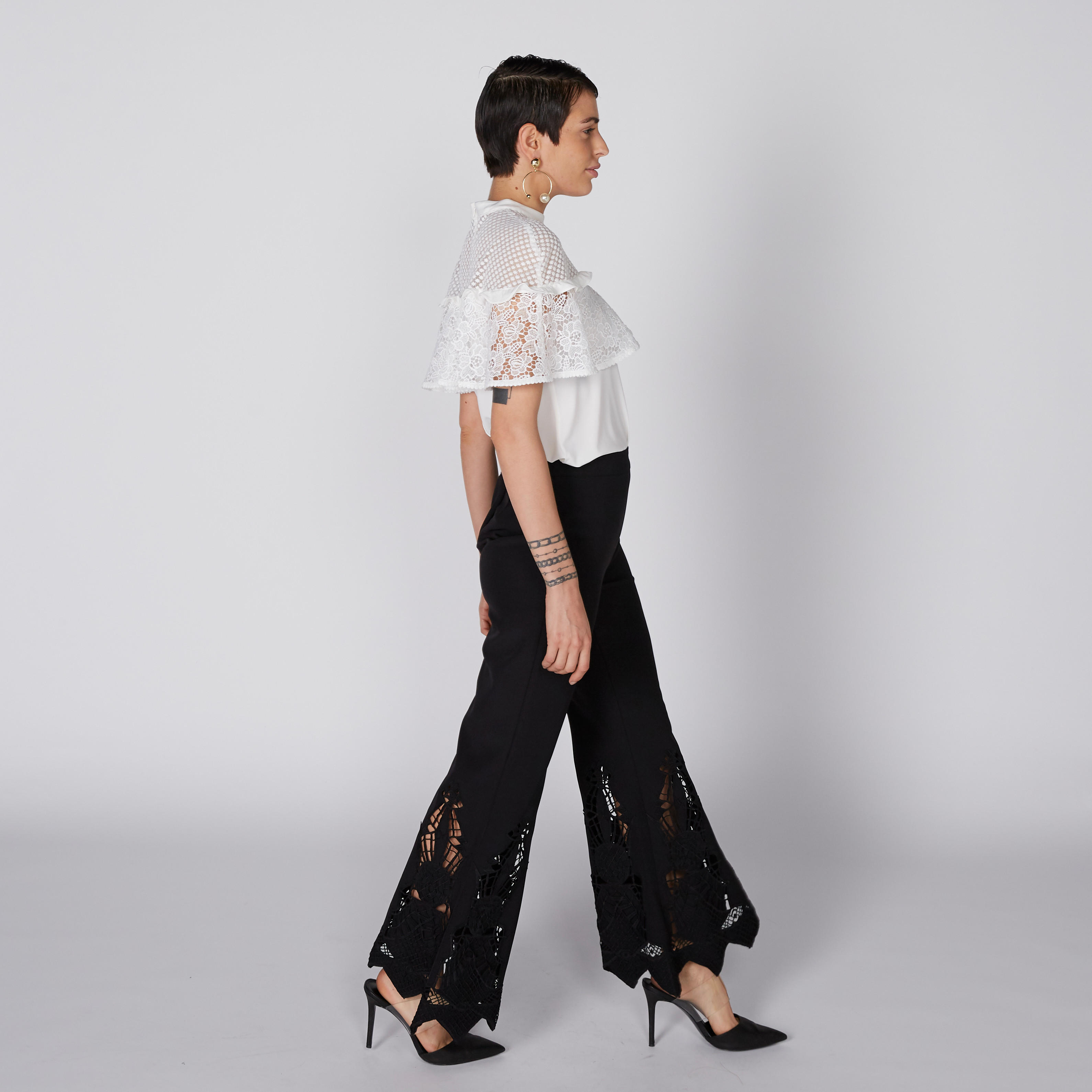 بنطال بالازو طويل بتفاصيل دانتيل-women-clothing-bottoms-trousers-image-2