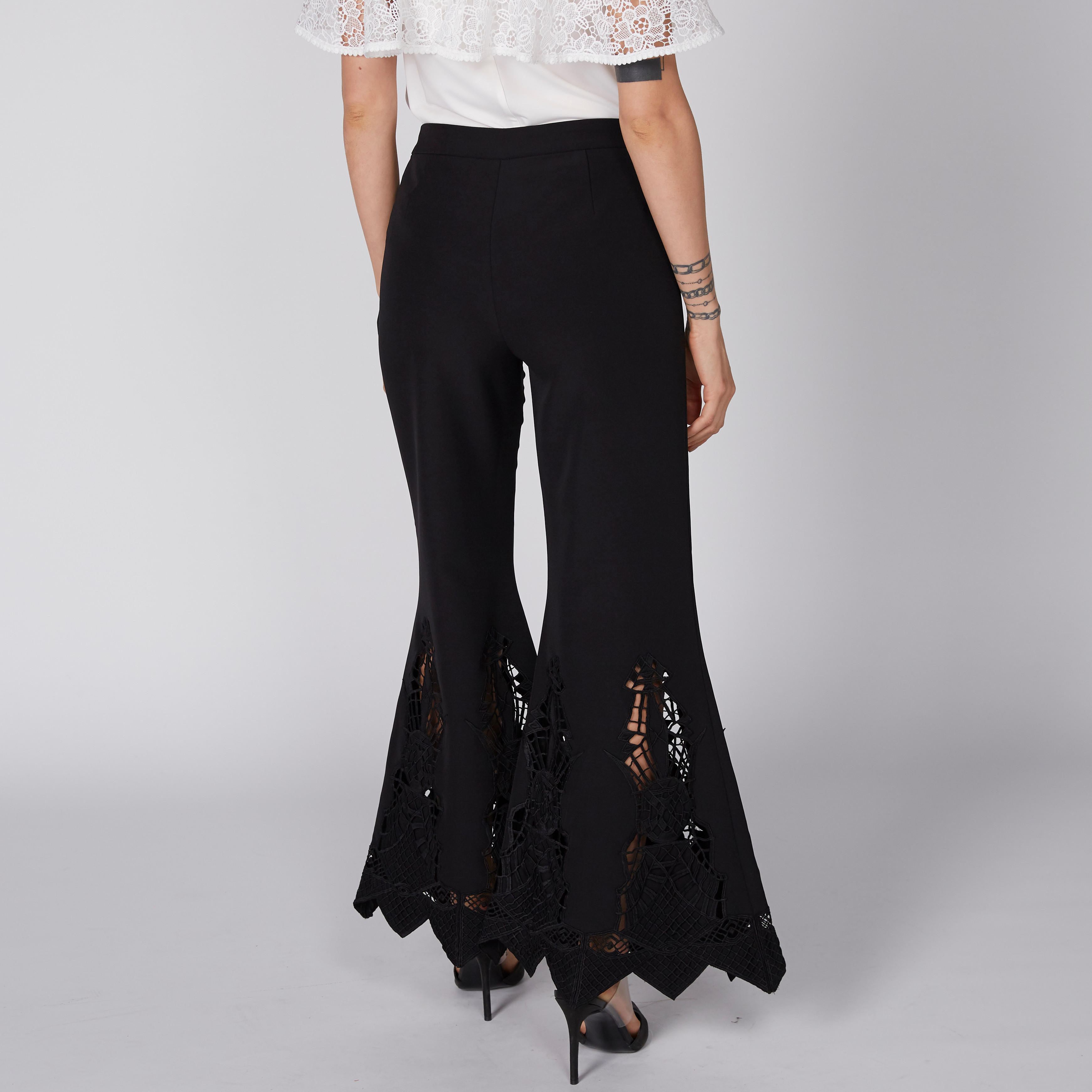بنطال بالازو طويل بتفاصيل دانتيل-women-clothing-bottoms-trousers-image-5
