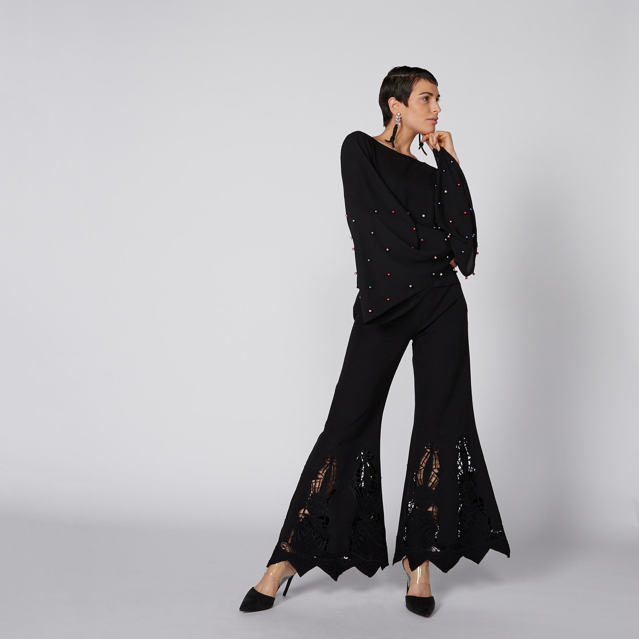 بلوزة مزينة بأكمام واسعة من إيل-women-clothing-shirtsandblouses-blouses-image-4