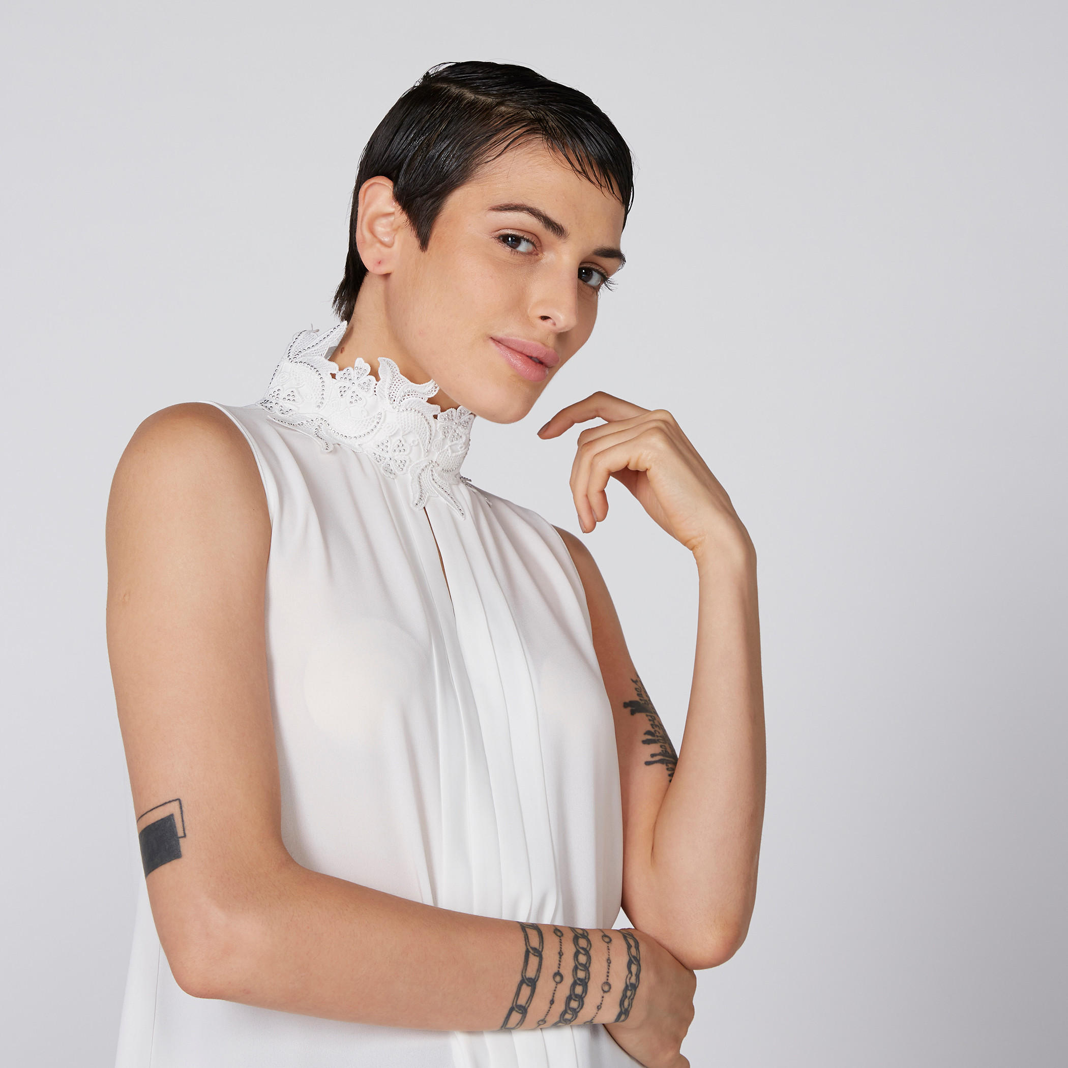 بلوزة دون أكمام بتفاصيل دانتيل من إيل-women-clothing-shirtsandblouses-blouses-image-1