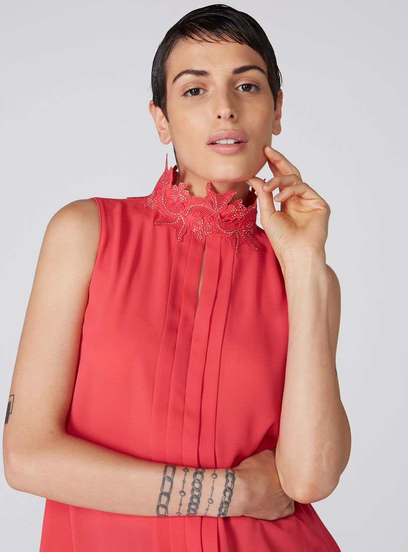 بلوزة دون أكمام بياقة عالية وتفاصيل دانتيل من إيل-women-clothing-shirtsandblouses-blouses-image-1