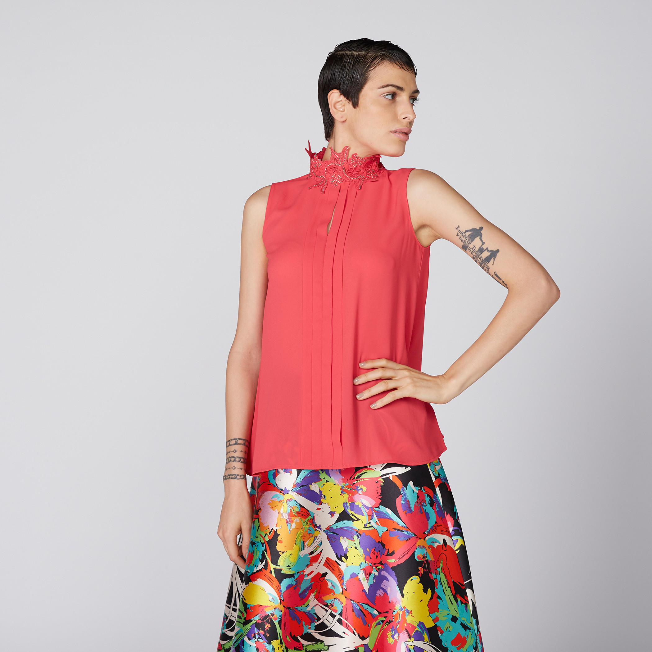 بلوزة دون أكمام بياقة عالية وتفاصيل دانتيل من إيل-women-clothing-shirtsandblouses-blouses-image-2