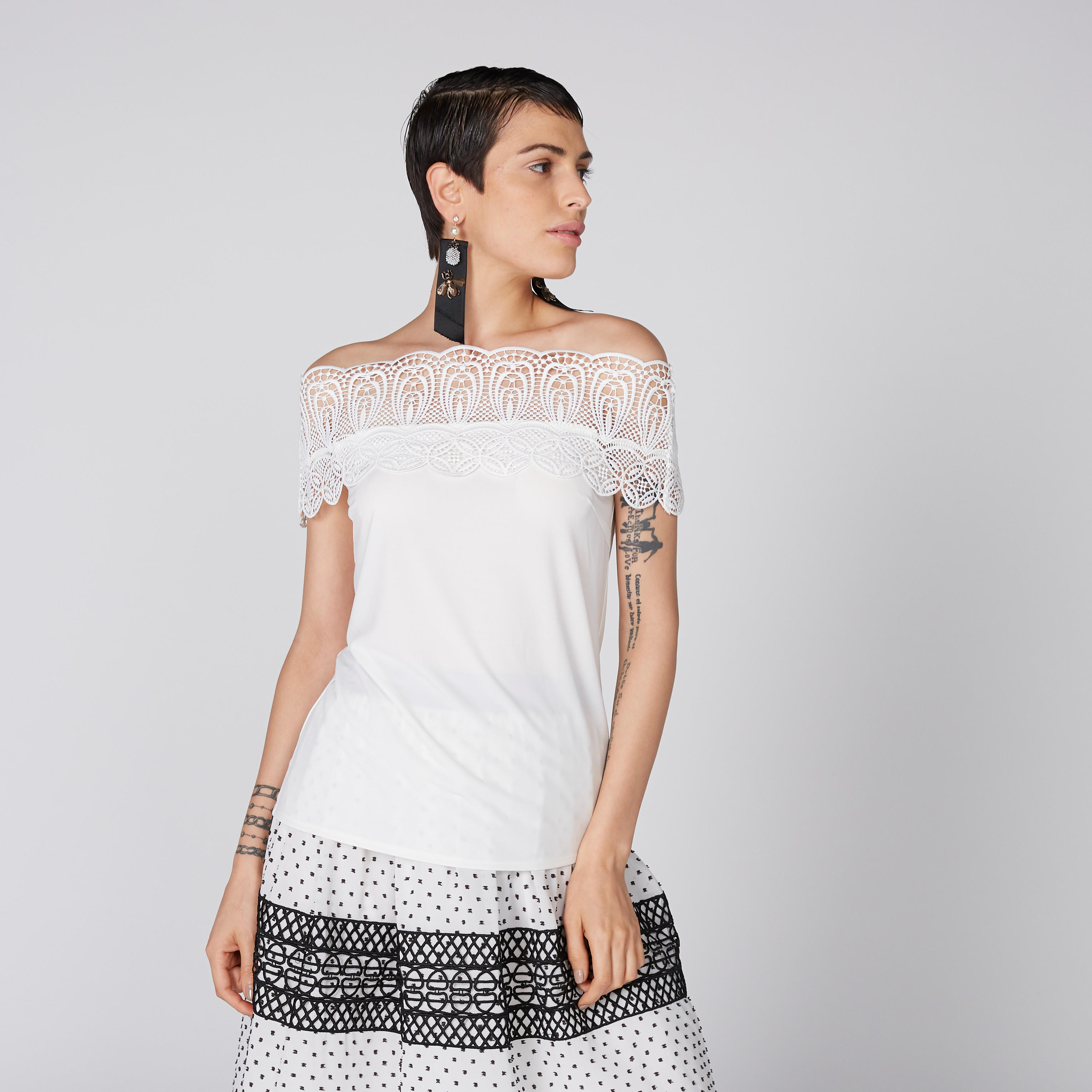 بلوزة مكشوفة الأكتاف بتفاصيل دانتيل من إيل-women-clothing-shirtsandblouses-blouses-image-2
