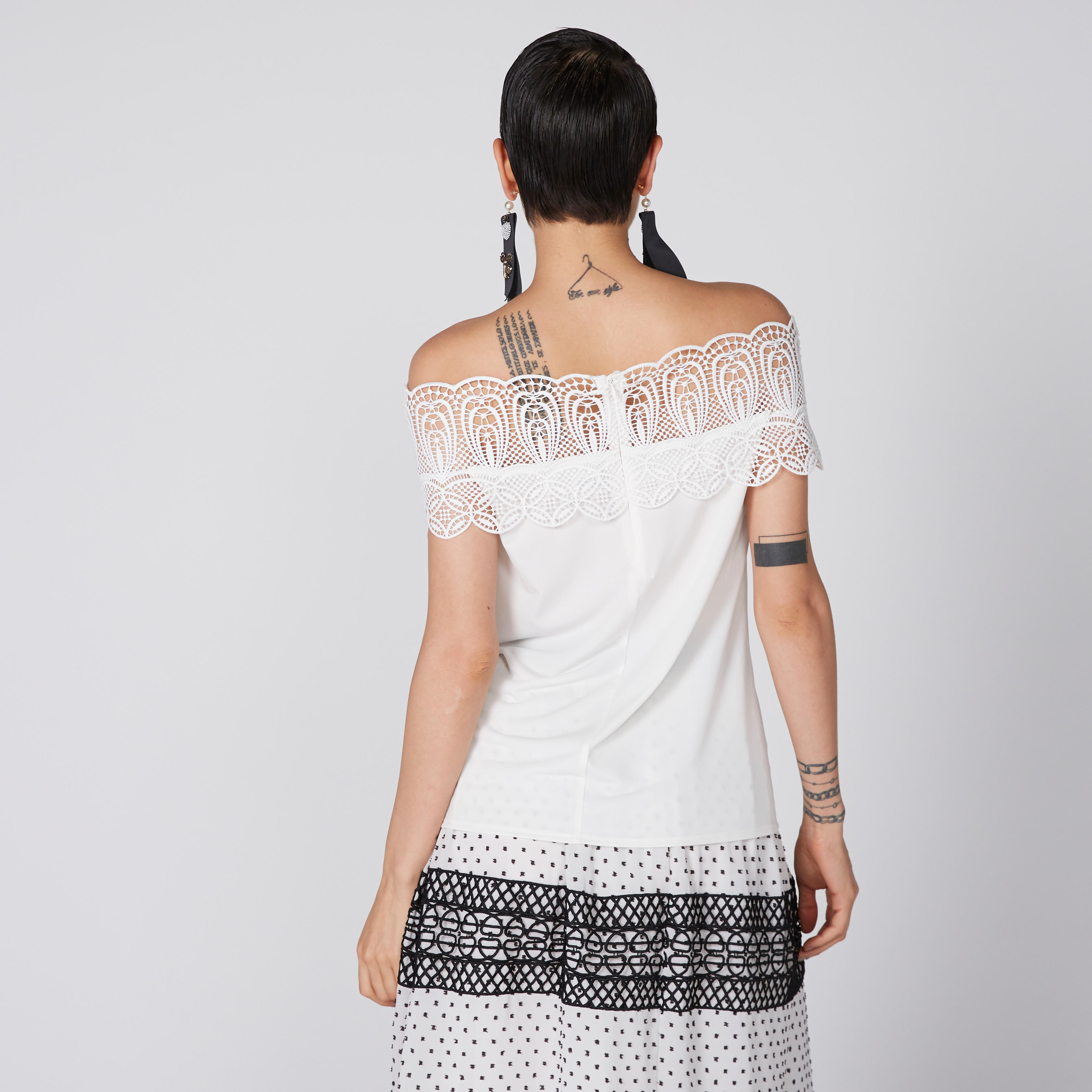 بلوزة مكشوفة الأكتاف بتفاصيل دانتيل من إيل-women-clothing-shirtsandblouses-blouses-image-3