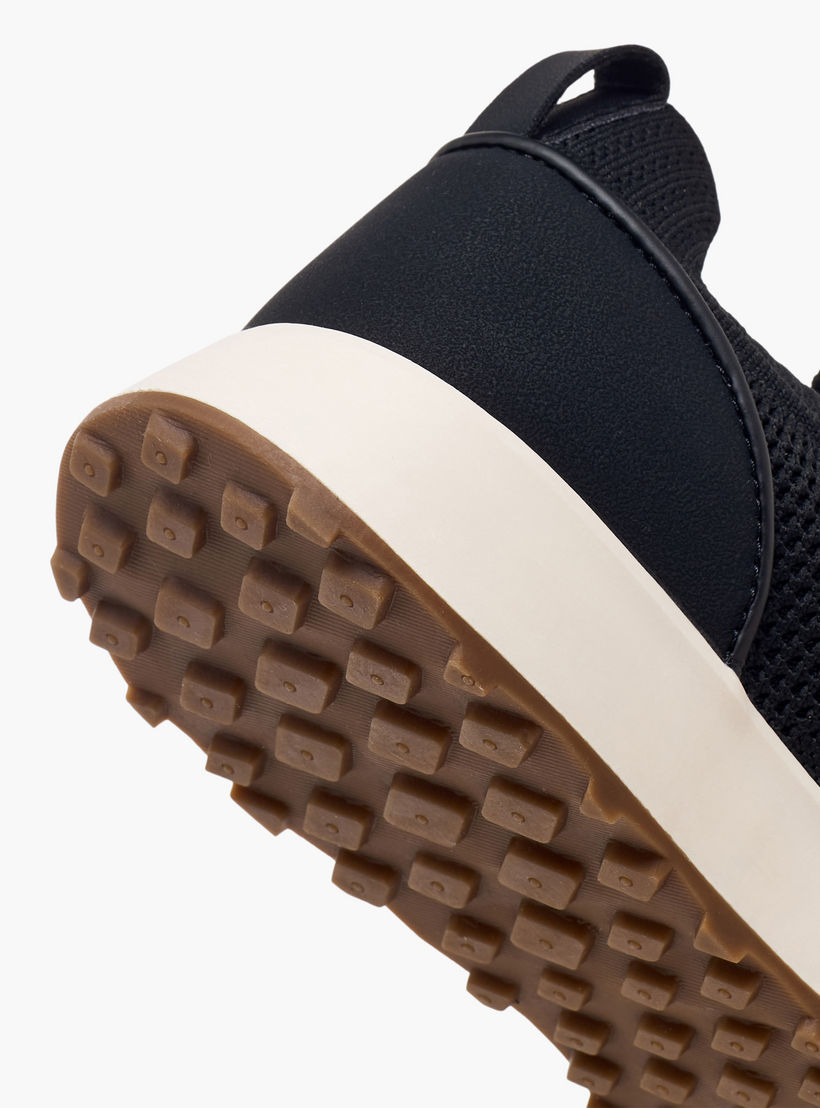 حذاء سنيكرز برباط للنساء من فلورا بيلا-women-shoes-sneakers-image-8