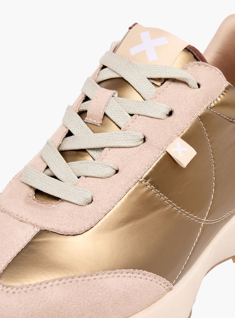 حذاء سنيكرز نسائي برقبة كاحل برباط وتصميم معدني من إكس تي آي-women-shoes-sneakers-image-4