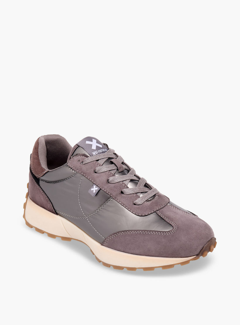 حذاء سنيكرز نسائي برقبة كاحل برباط وتصميم معدني من إكس تي آي-women-shoes-sneakers-image-2