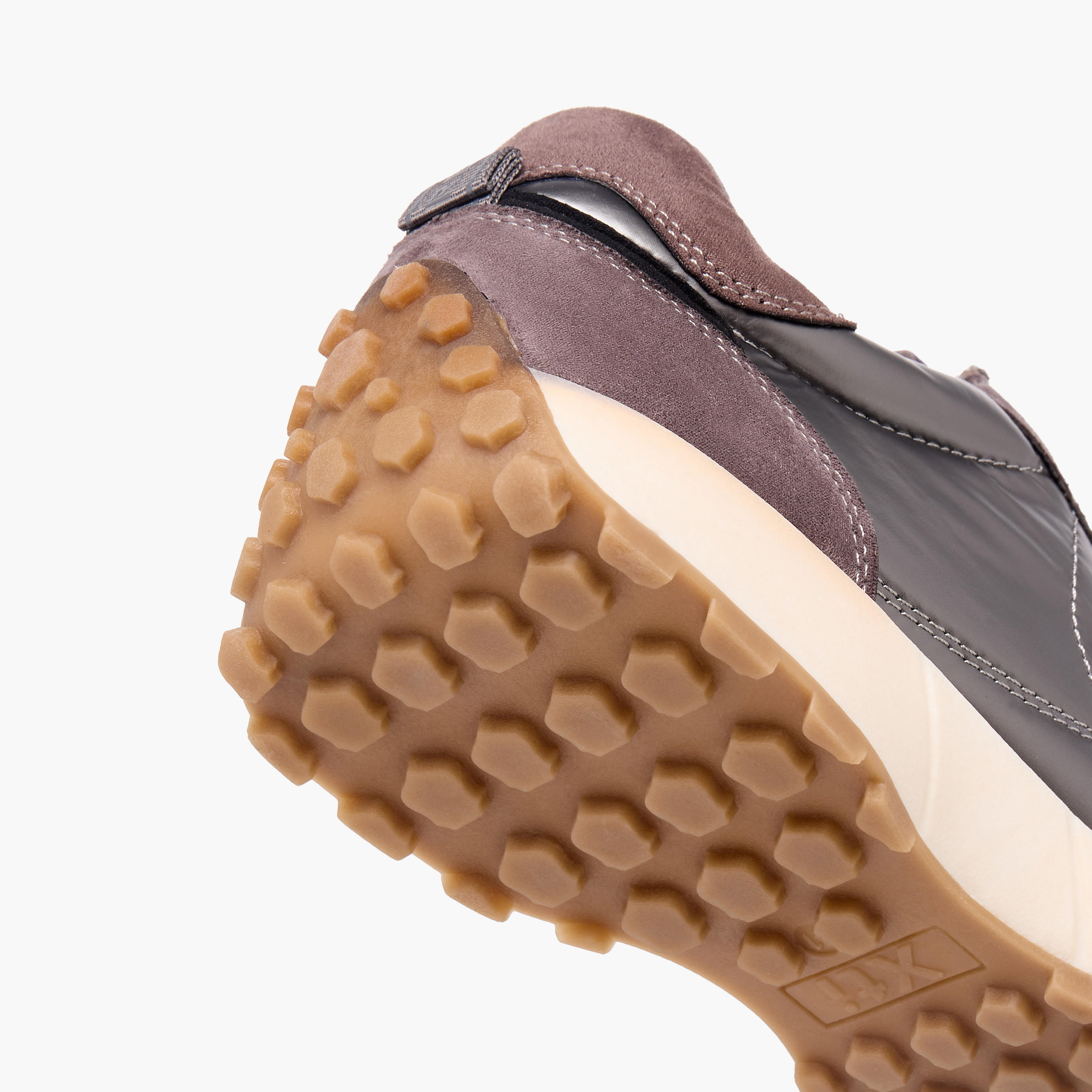 حذاء سنيكرز نسائي برقبة كاحل برباط وتصميم معدني من إكس تي آي-women-shoes-sneakers-image-5