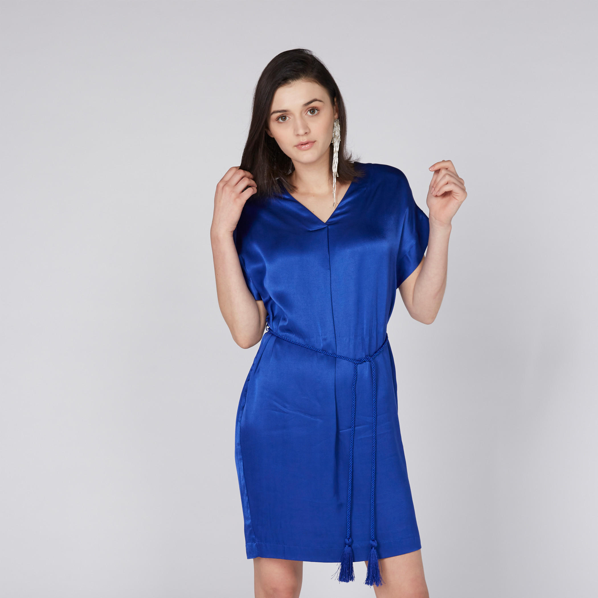 فستان متوسط الطول بياقة V وأكمام متصلة ورباط من إيل-women-clothing-dresses-image-1
