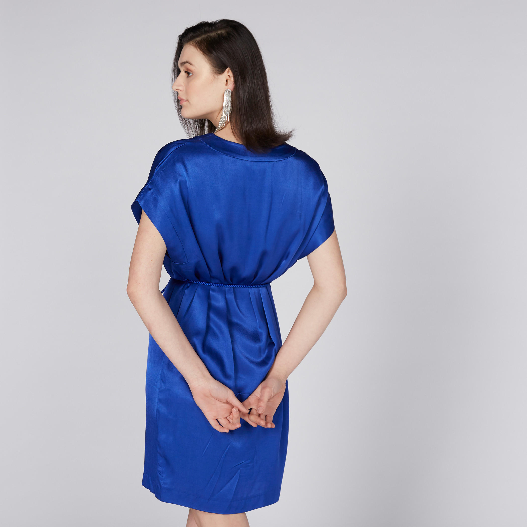 فستان متوسط الطول بياقة V وأكمام متصلة ورباط من إيل-women-clothing-dresses-image-3