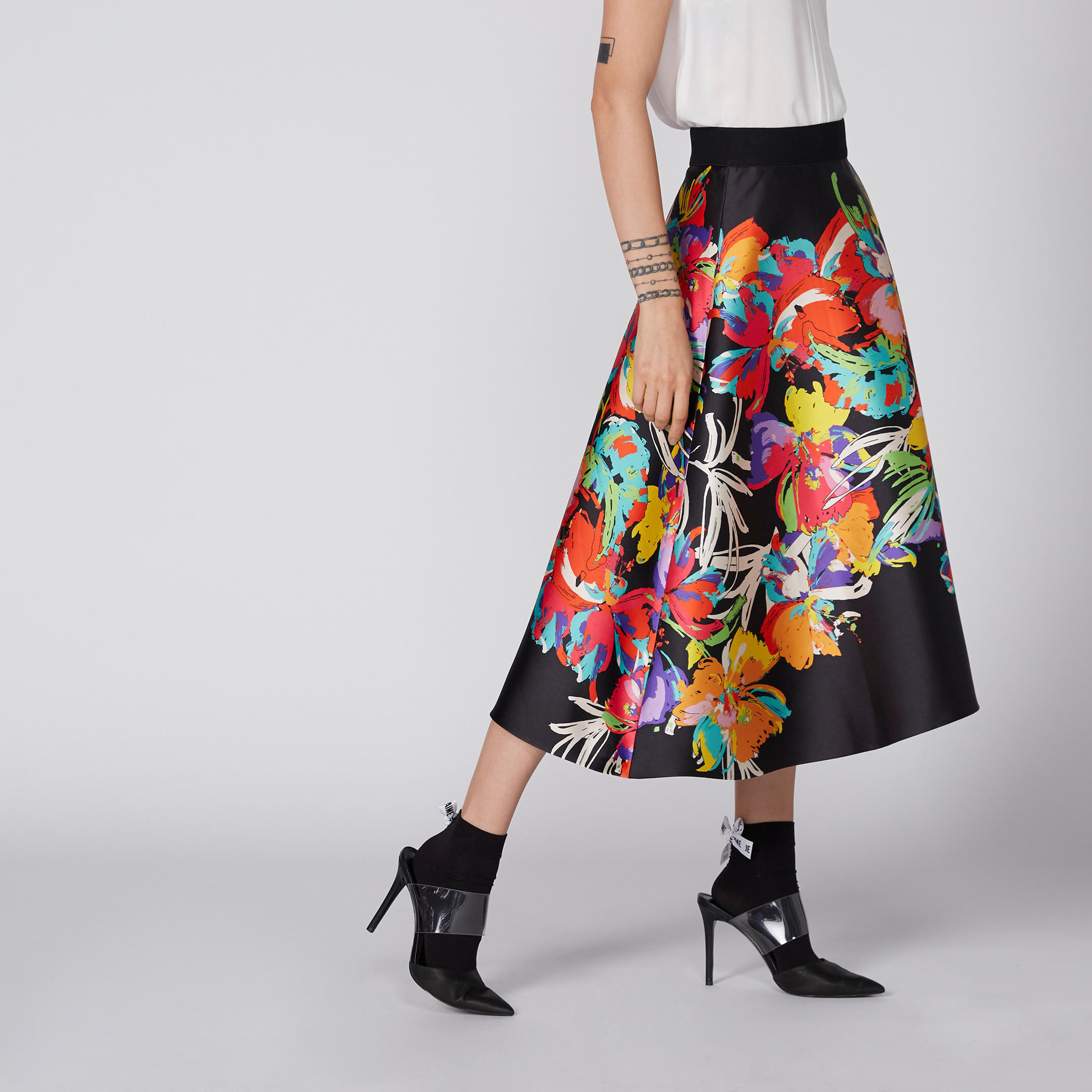 تنورة متوسطة الطول بخصر مطّاطي وطبعات من إيل-women-clothing-bottoms-skirts-image-4