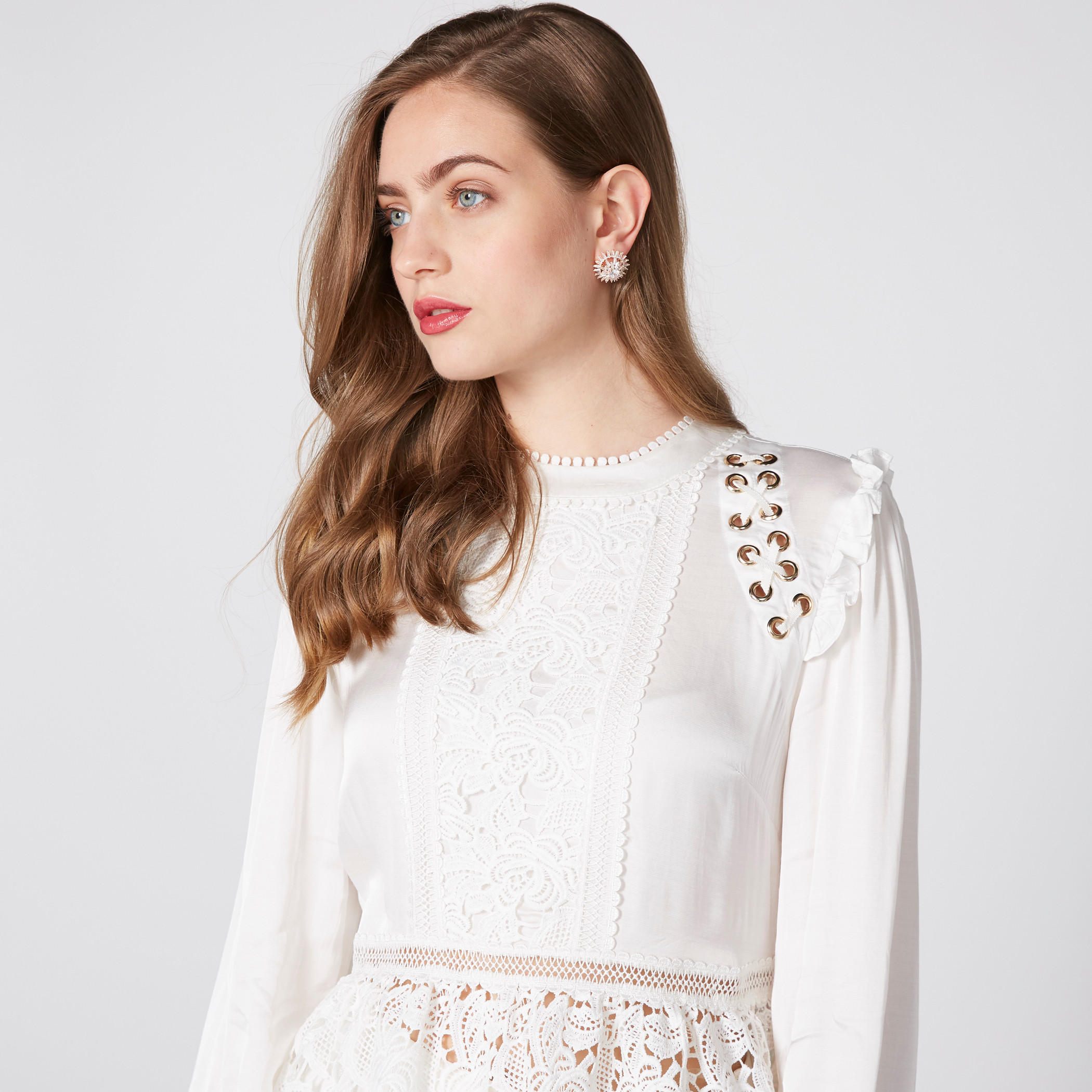 بلوزة بأكمام طويلة وحلقات وكشكش على الخصر من إيل-women-clothing-shirtsandblouses-blouses-image-2