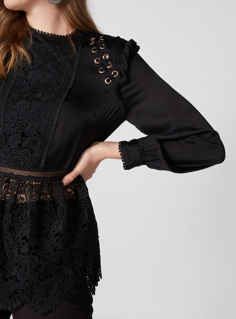 بلوزة بياقة مستديرة وأكمام طويلة وتفاصيل دانتيل من إيل-women-clothing-shirtsandblouses-blouses-image-2