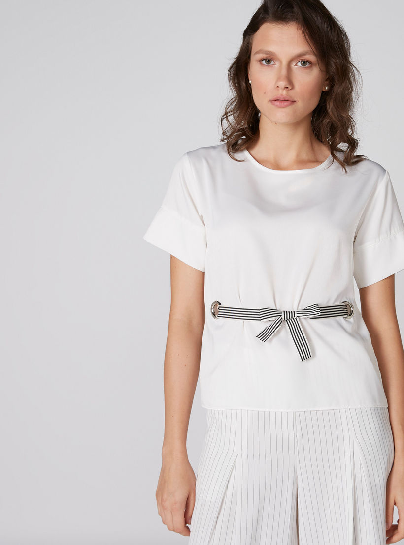 بلوزة بياقة مستديرة ورباط وأكمام قصيرة من إيل-women-clothing-shirtsandblouses-blouses-image-3