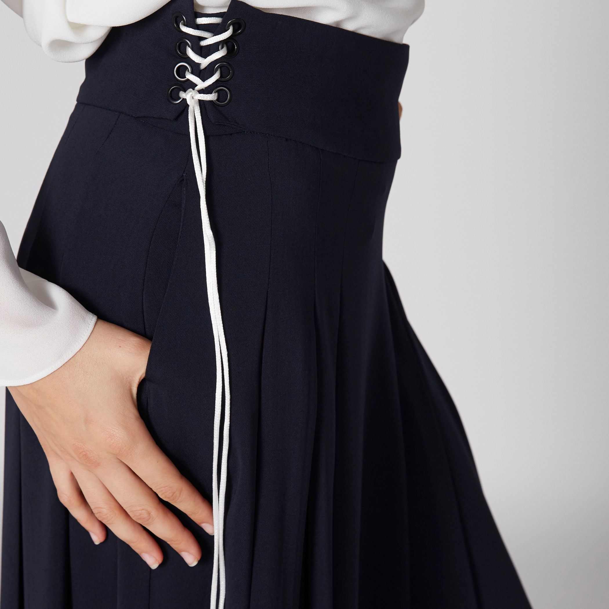 تنورة ميدي بطيات ورباط وجيوب من إيل-women-clothing-bottoms-skirts-image-4