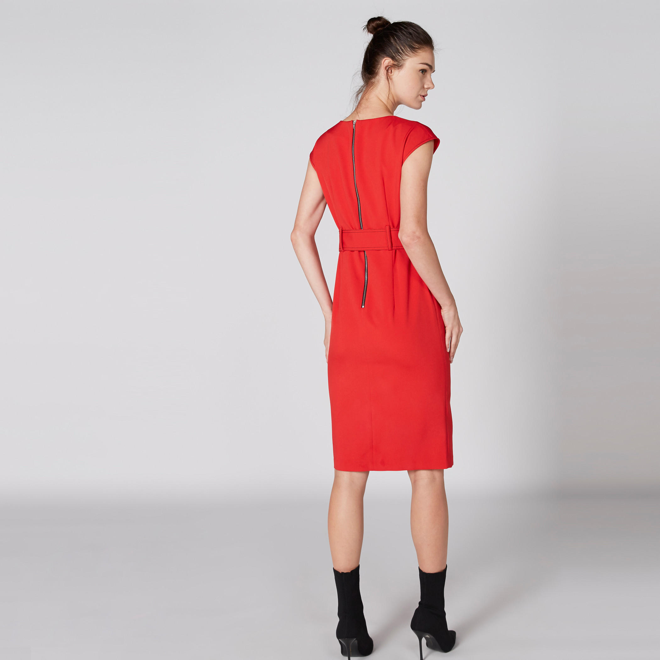 فستان متوسط الطول بياقة مستديرة وفتحة جانبية وحزام من إيل-women-clothing-dresses-image-2