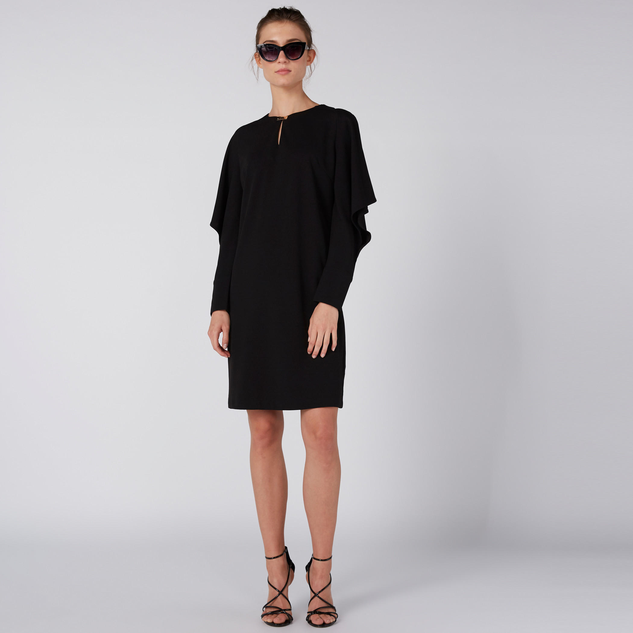 فستان ميني بتفاصيل مفرغة وأكمام طويلة من إيل-women-clothing-dresses-image-5