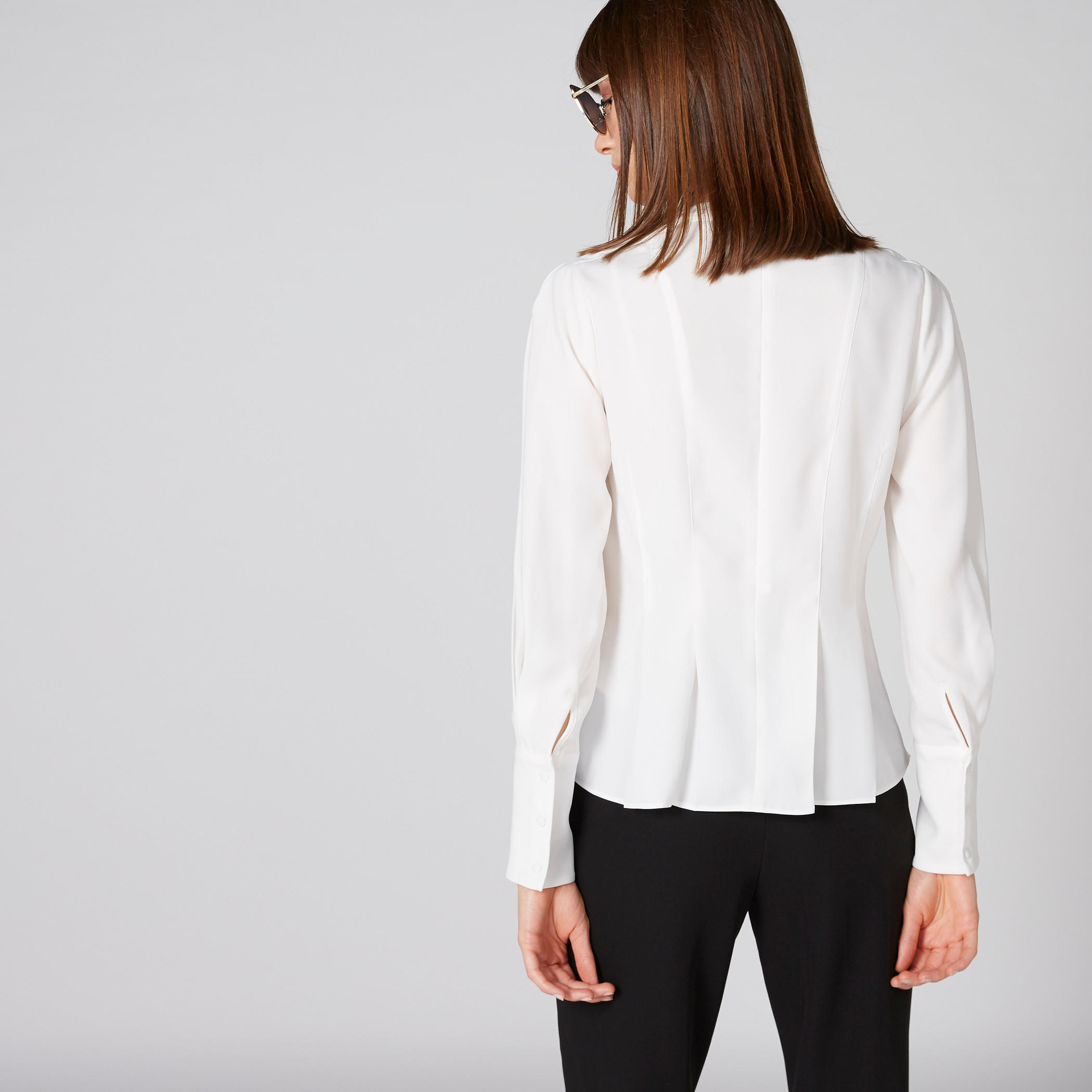 بلوزة كشكش بأكمام طويلة وياقة عالية من إيل-women-clothing-shirtsandblouses-blouses-image-6