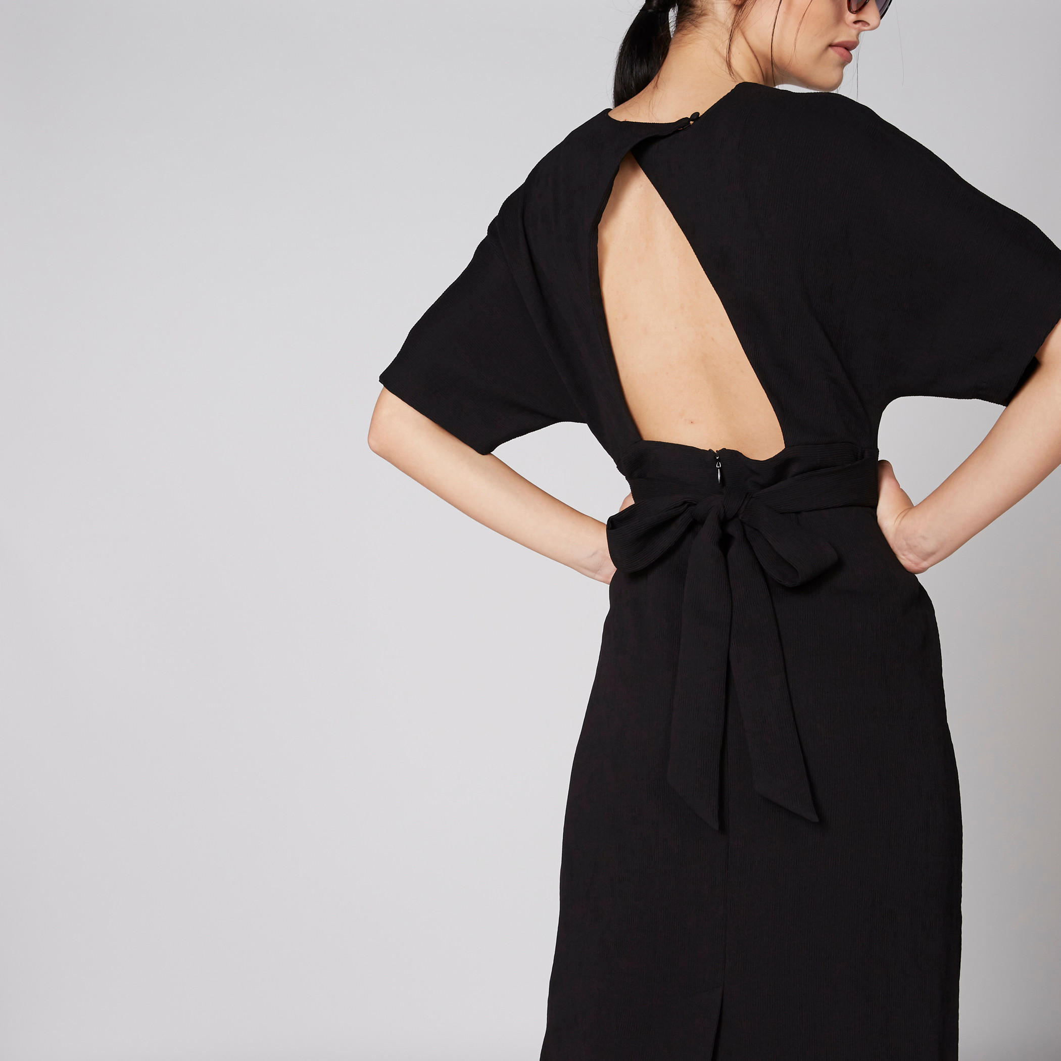 Elle V-Neck Midi Dress with Short Sleeves-women-clothing-dresses-image-4
