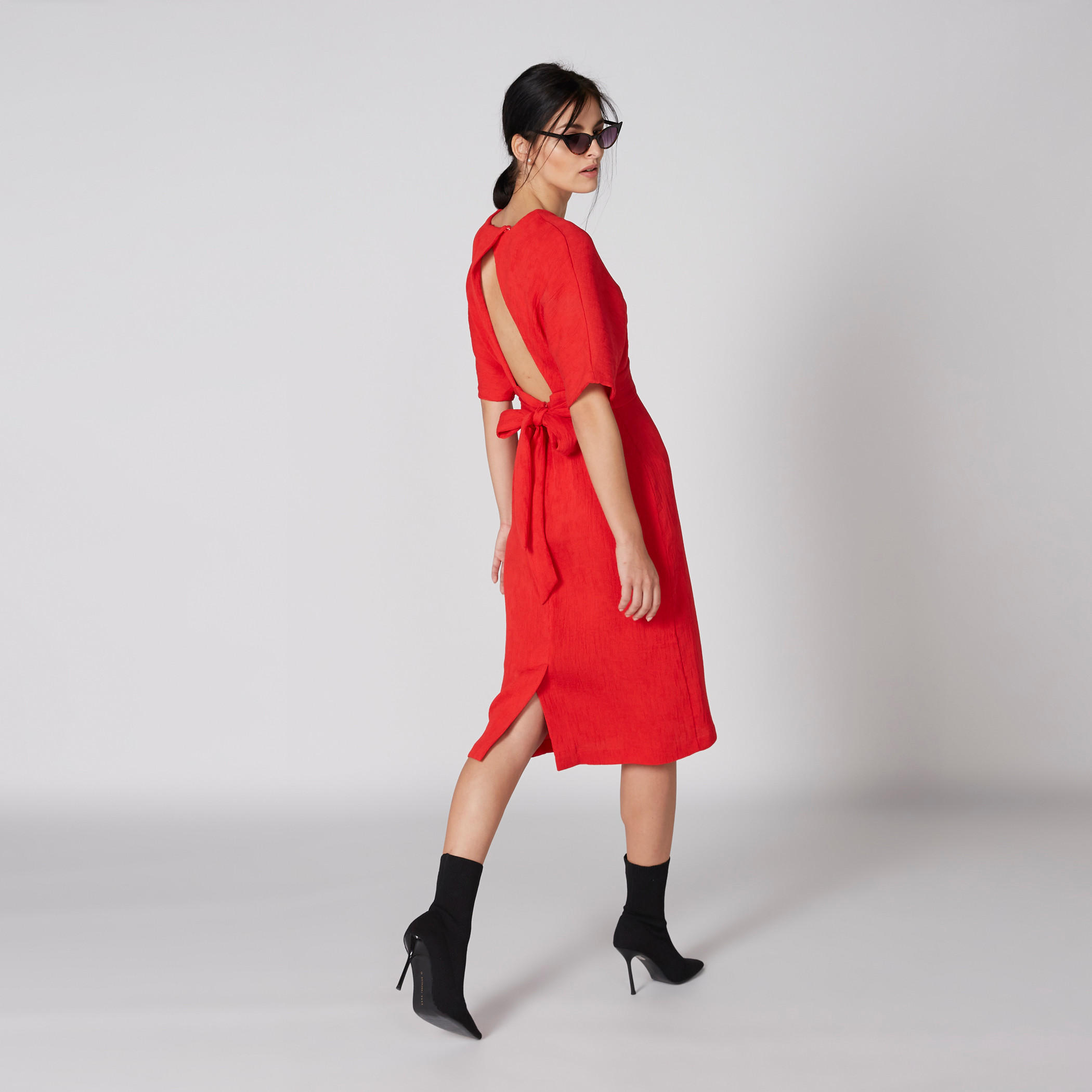 فستان كيمونو متوسط الطول وبارز الملمس بياقة V وأكمام قصيرة من إيل-women-clothing-dresses-image-5