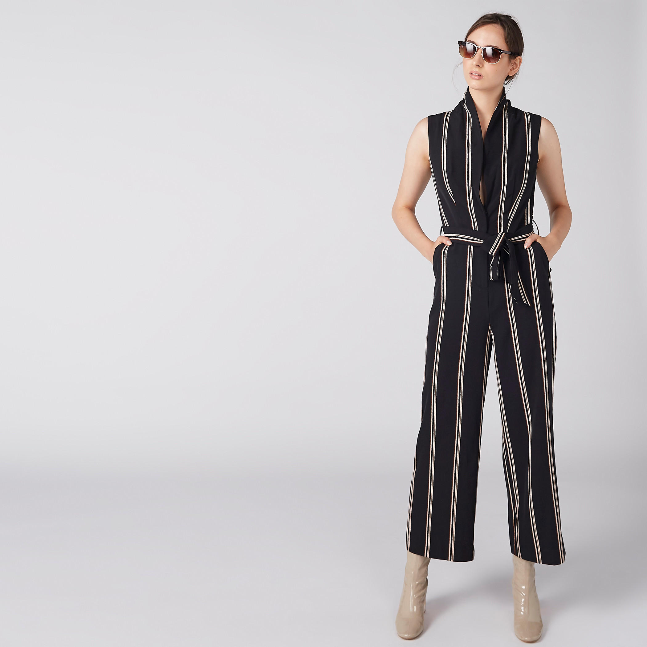 أفرول مقلم دون أكمام بحزام ورباط وجيوب من إيل-women-clothing-jumpsuits-image-1