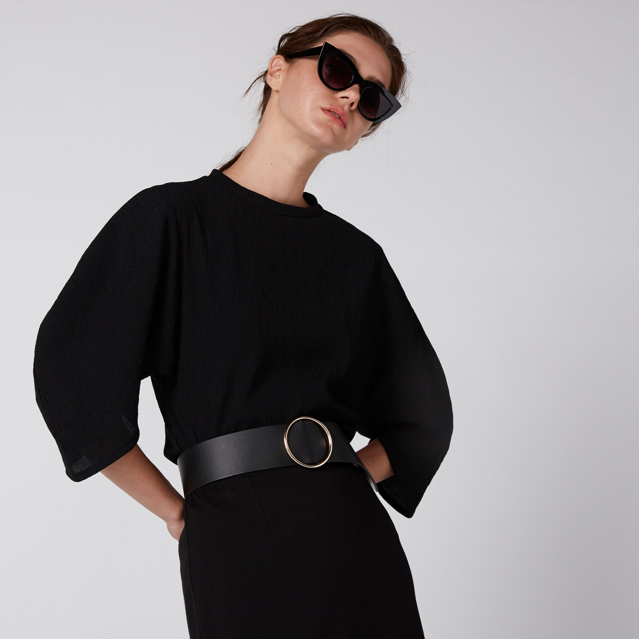 بلوزة بارزة الملمس بأكمام 3/4 وياقة مستديرة من إيل-women-clothing-dresses-image-1